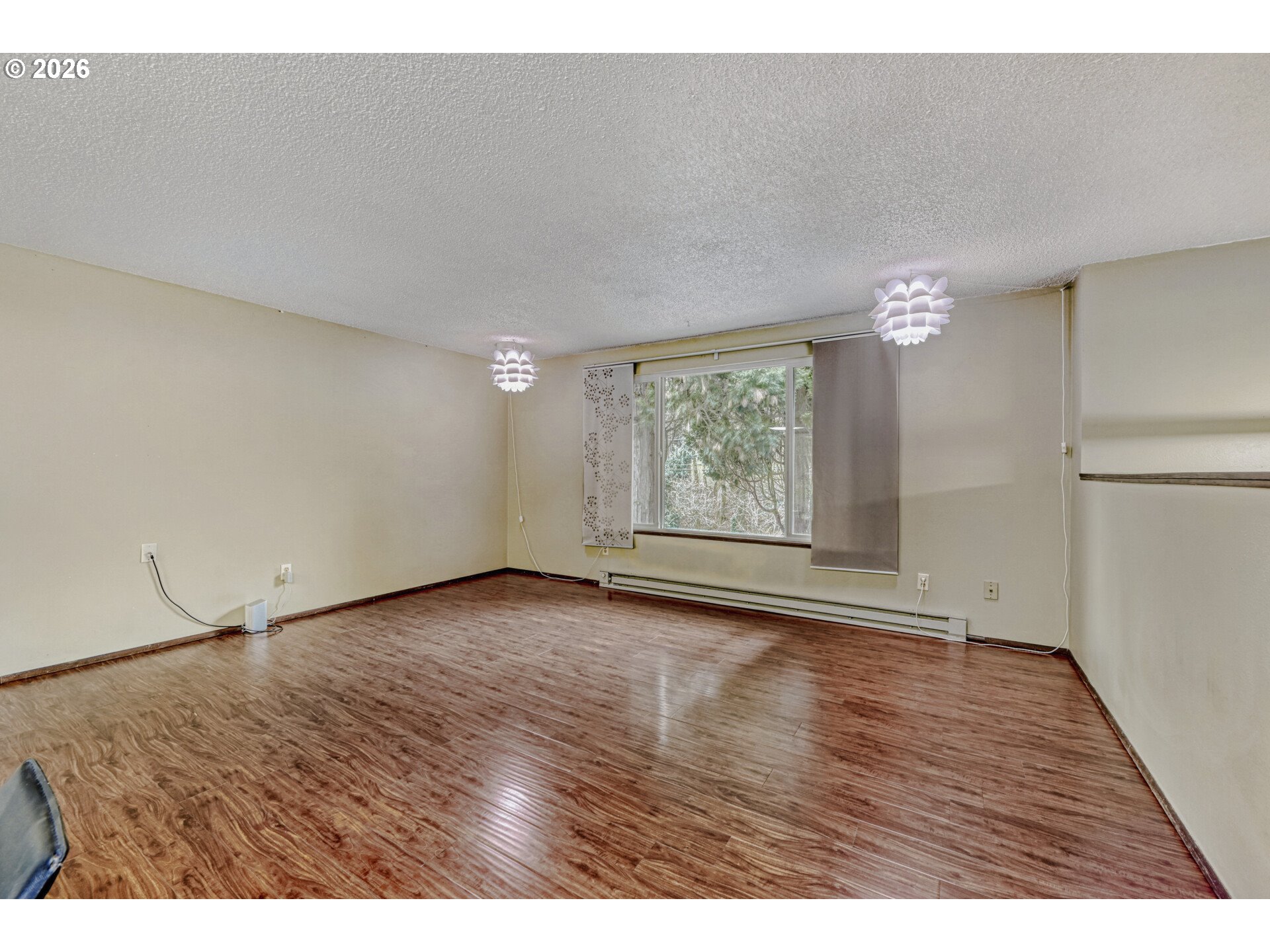 223 SW Taylors Ferry RD