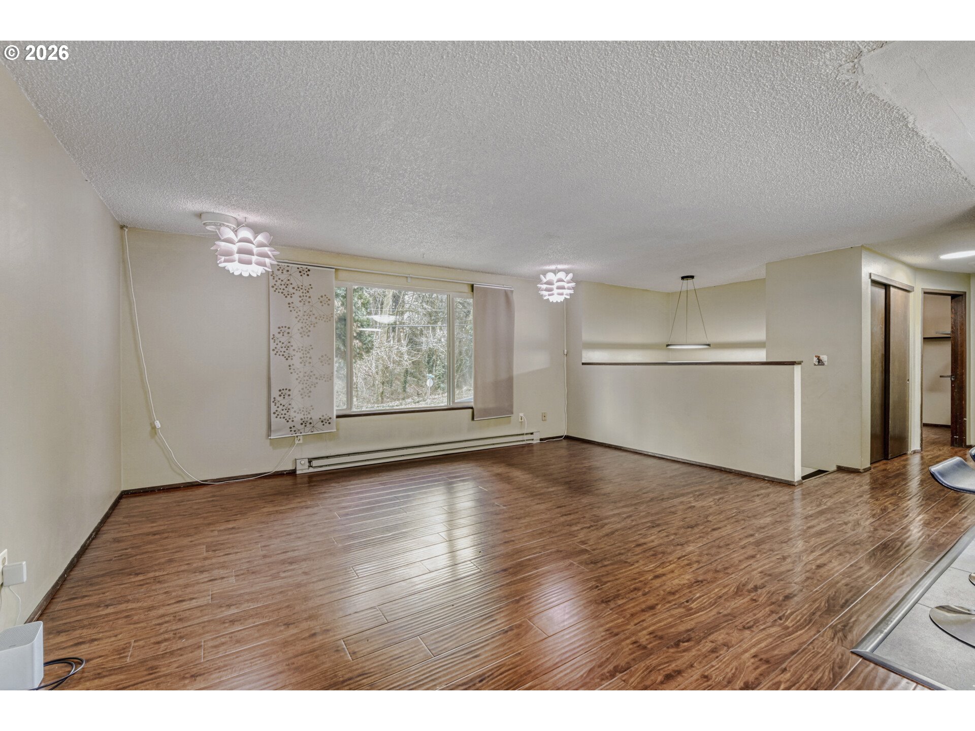 223 SW Taylors Ferry RD