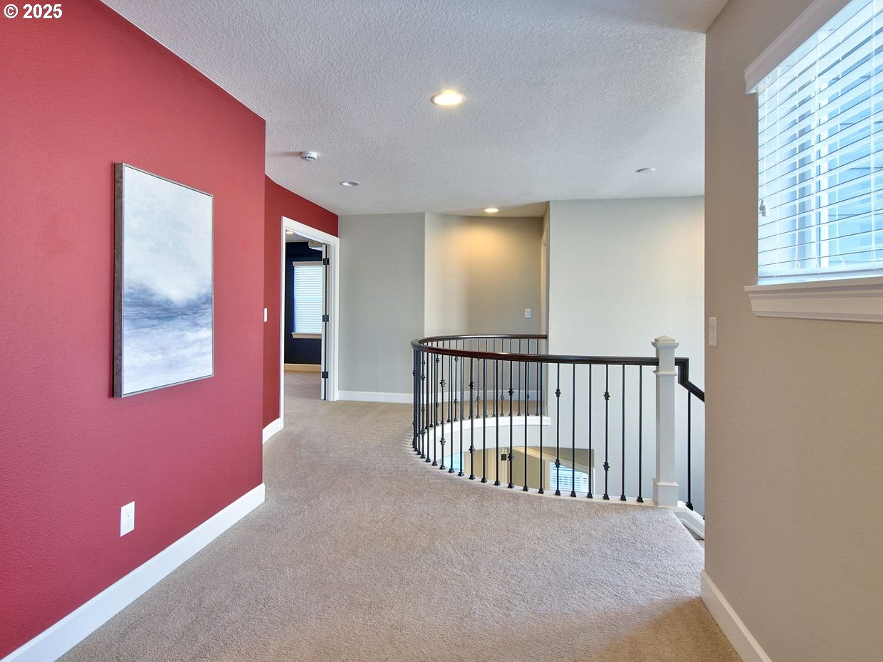 5851 NW BANNISTER DR