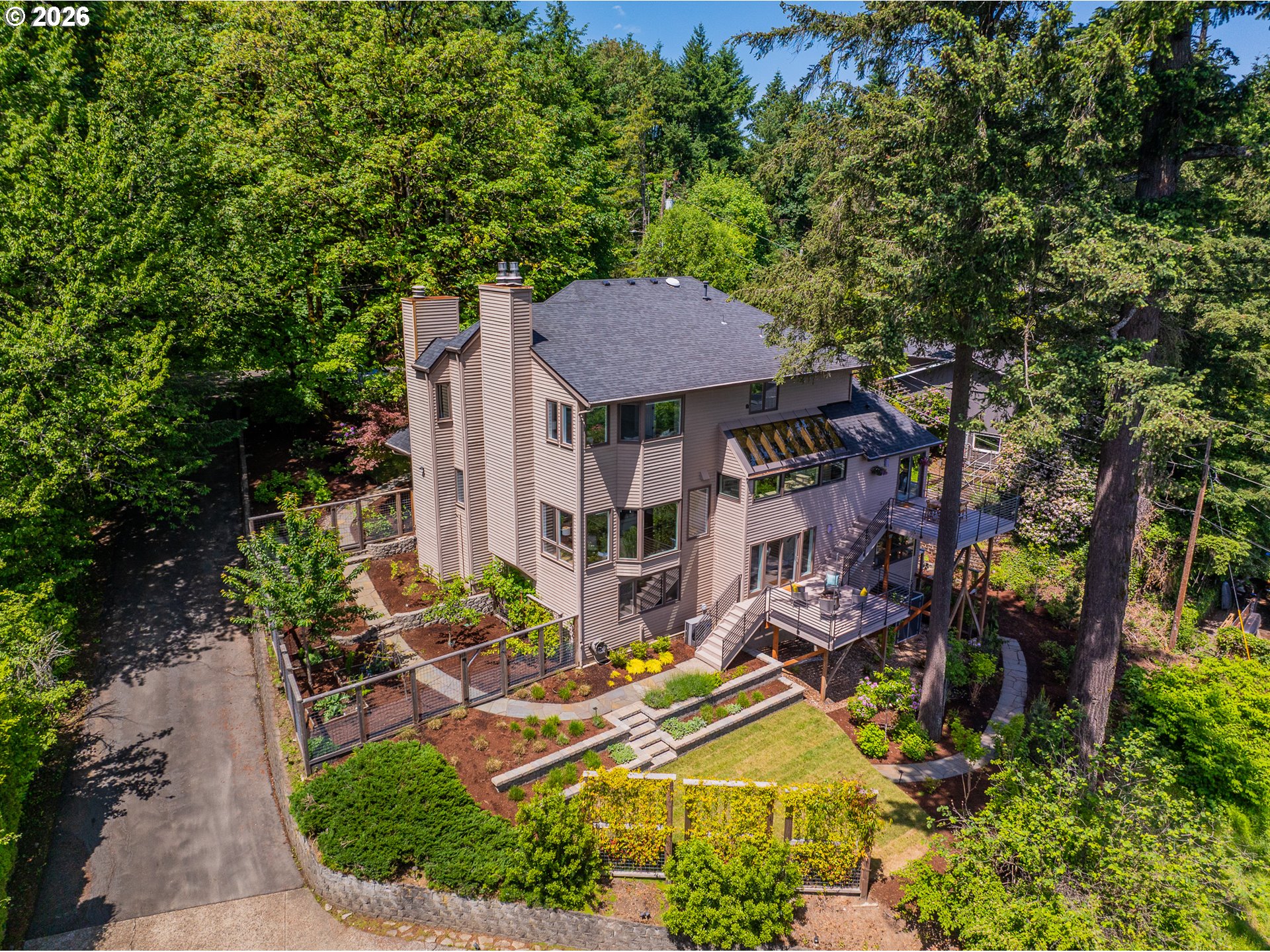3046 SW FAIRMOUNT BLVD