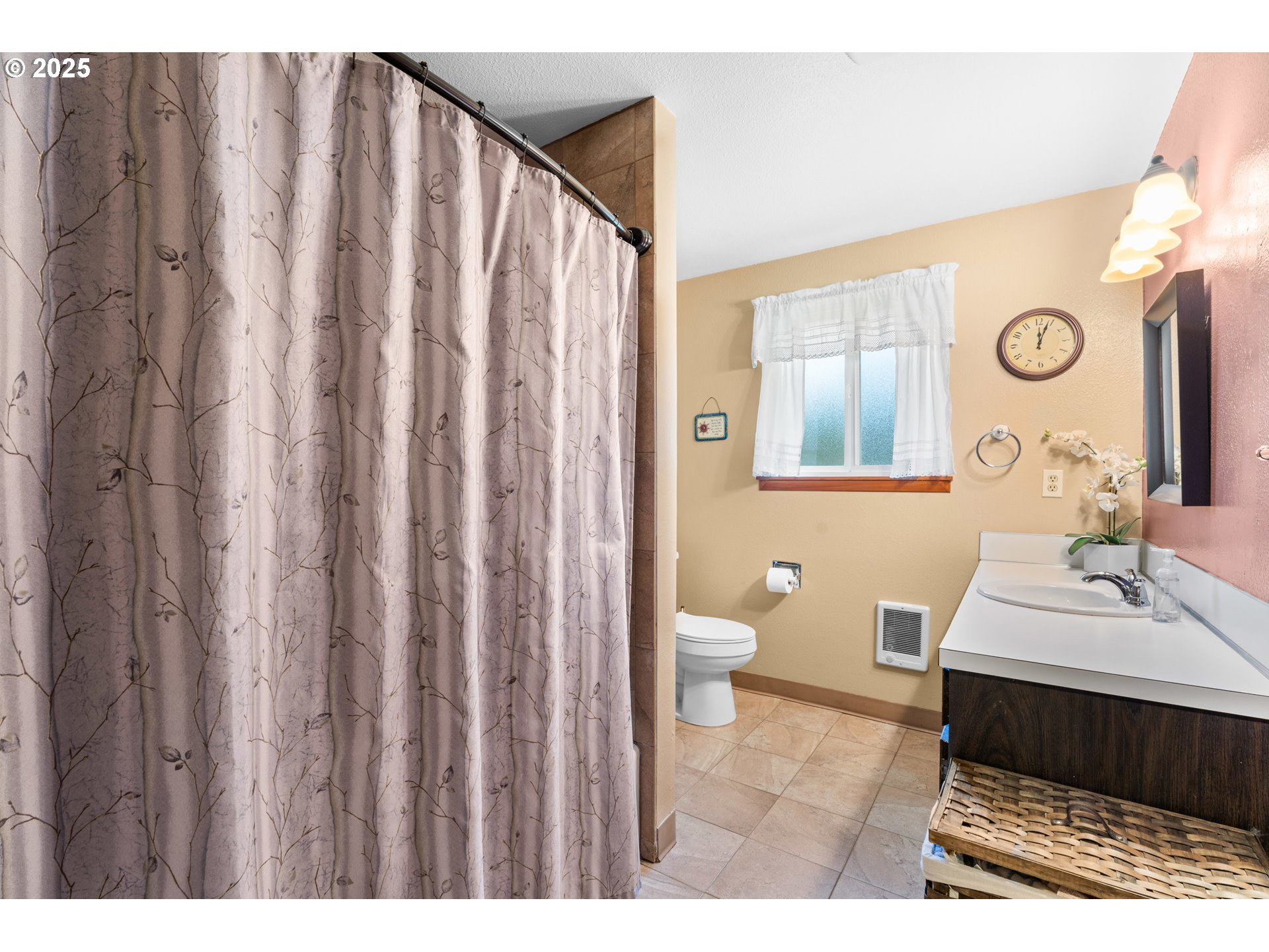 2 BERWICK CT