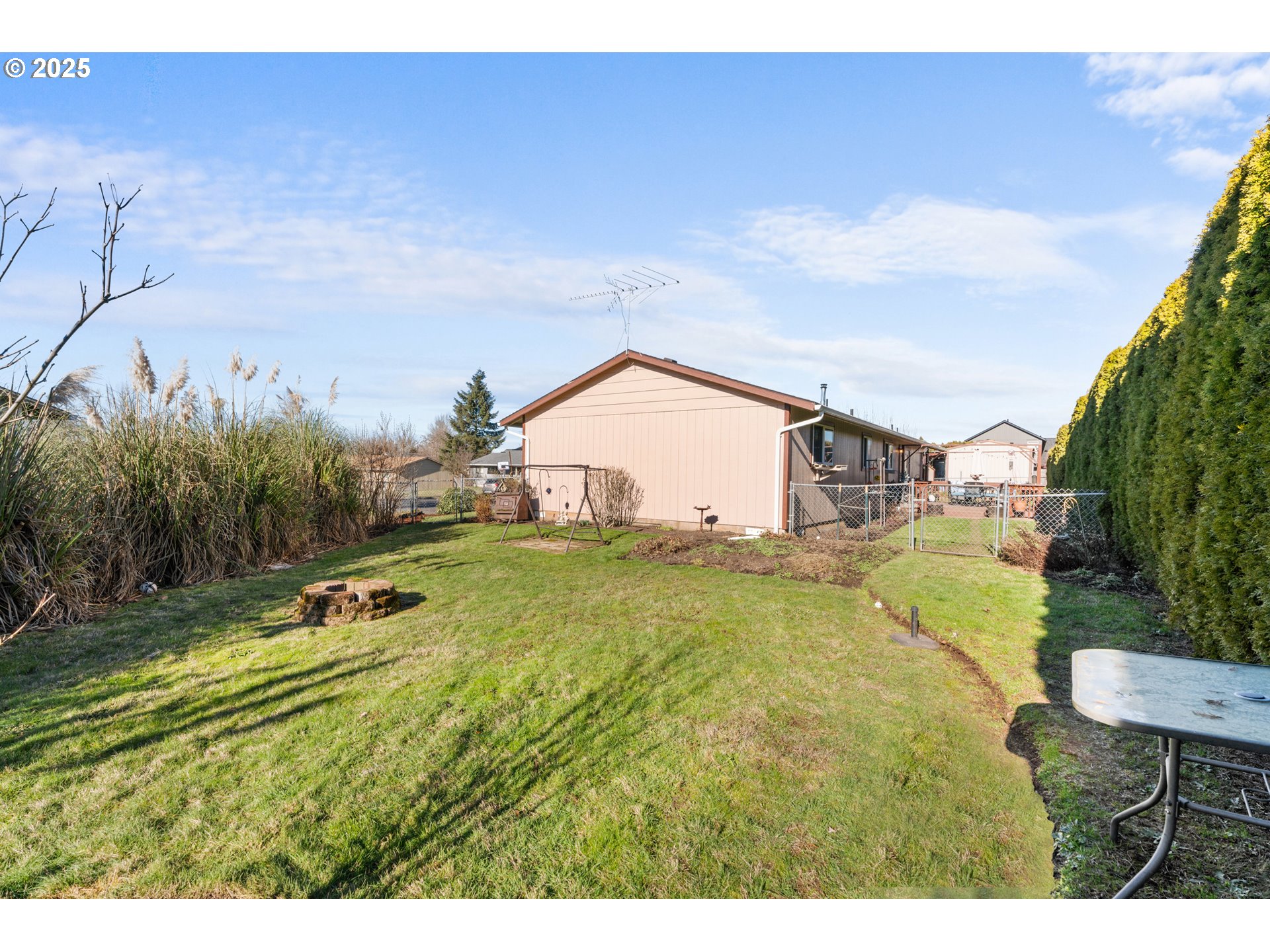 2 BERWICK CT