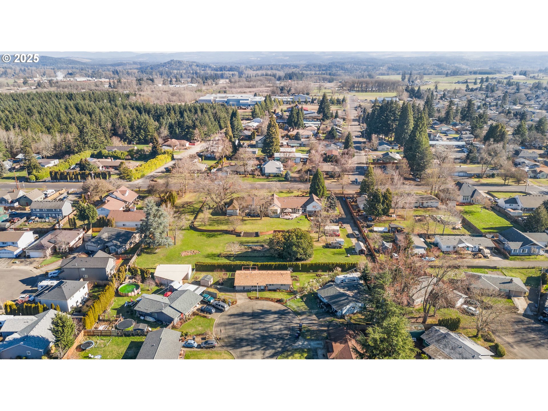 2 BERWICK CT
