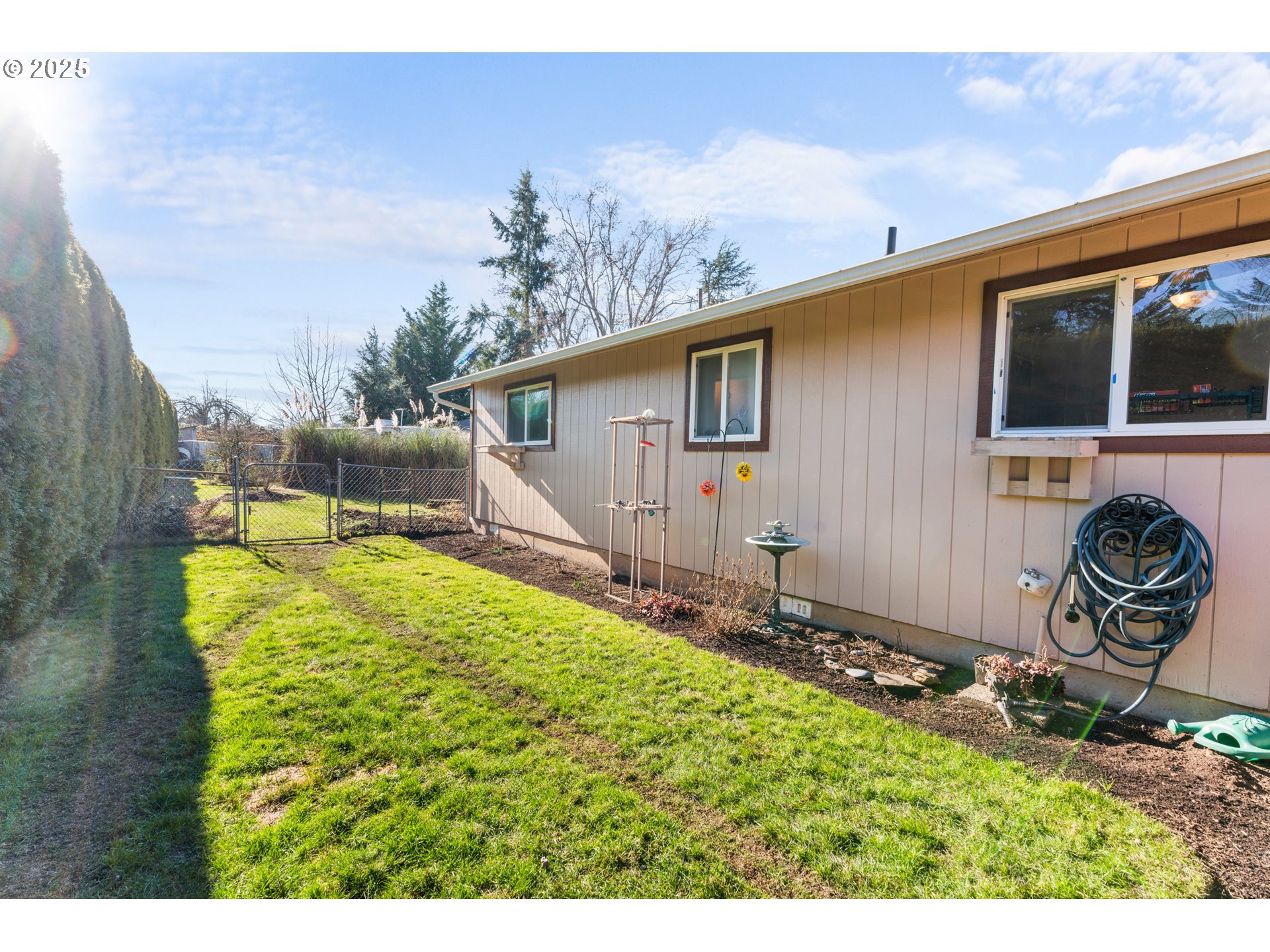 2 BERWICK CT