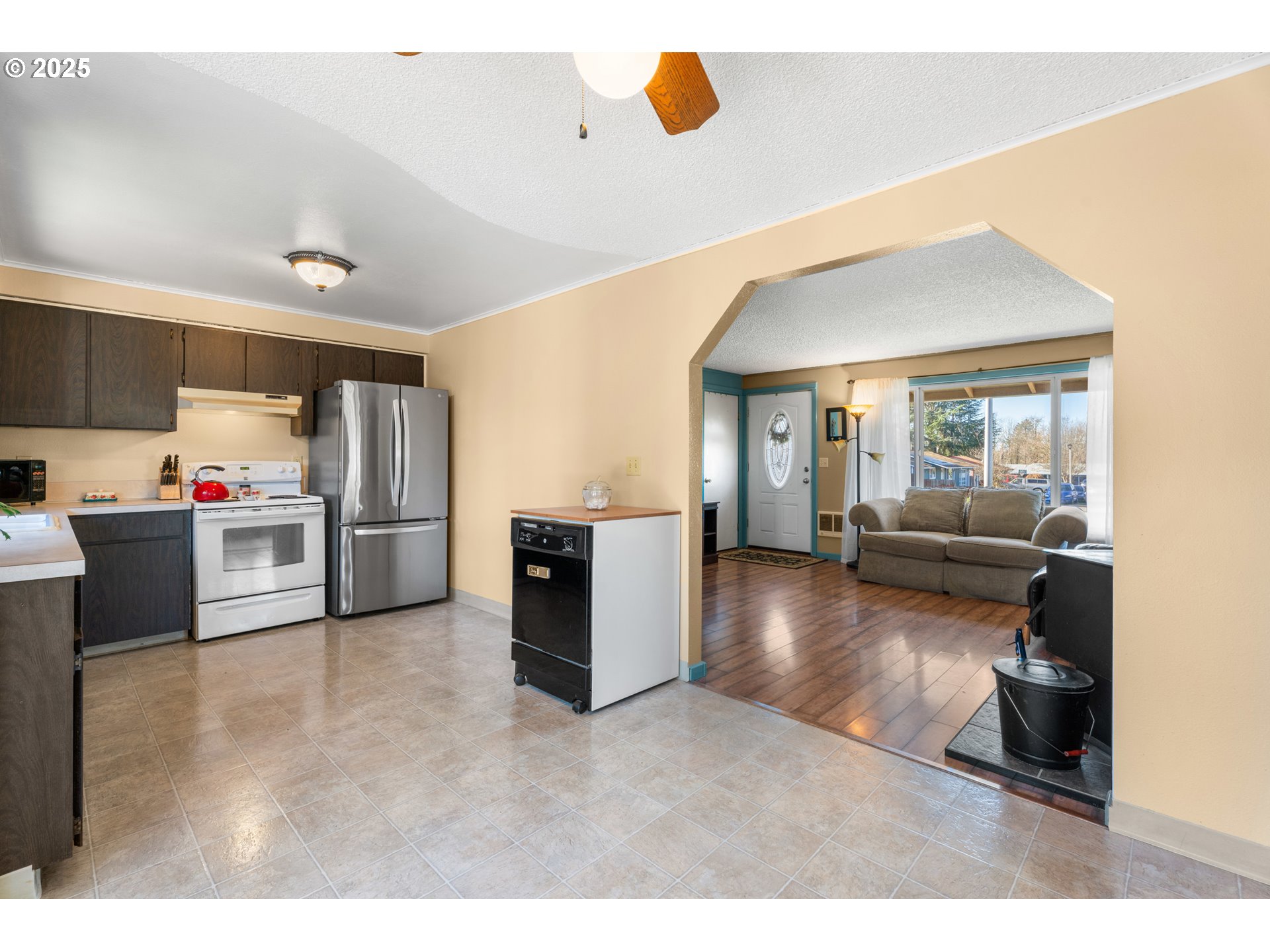 2 BERWICK CT