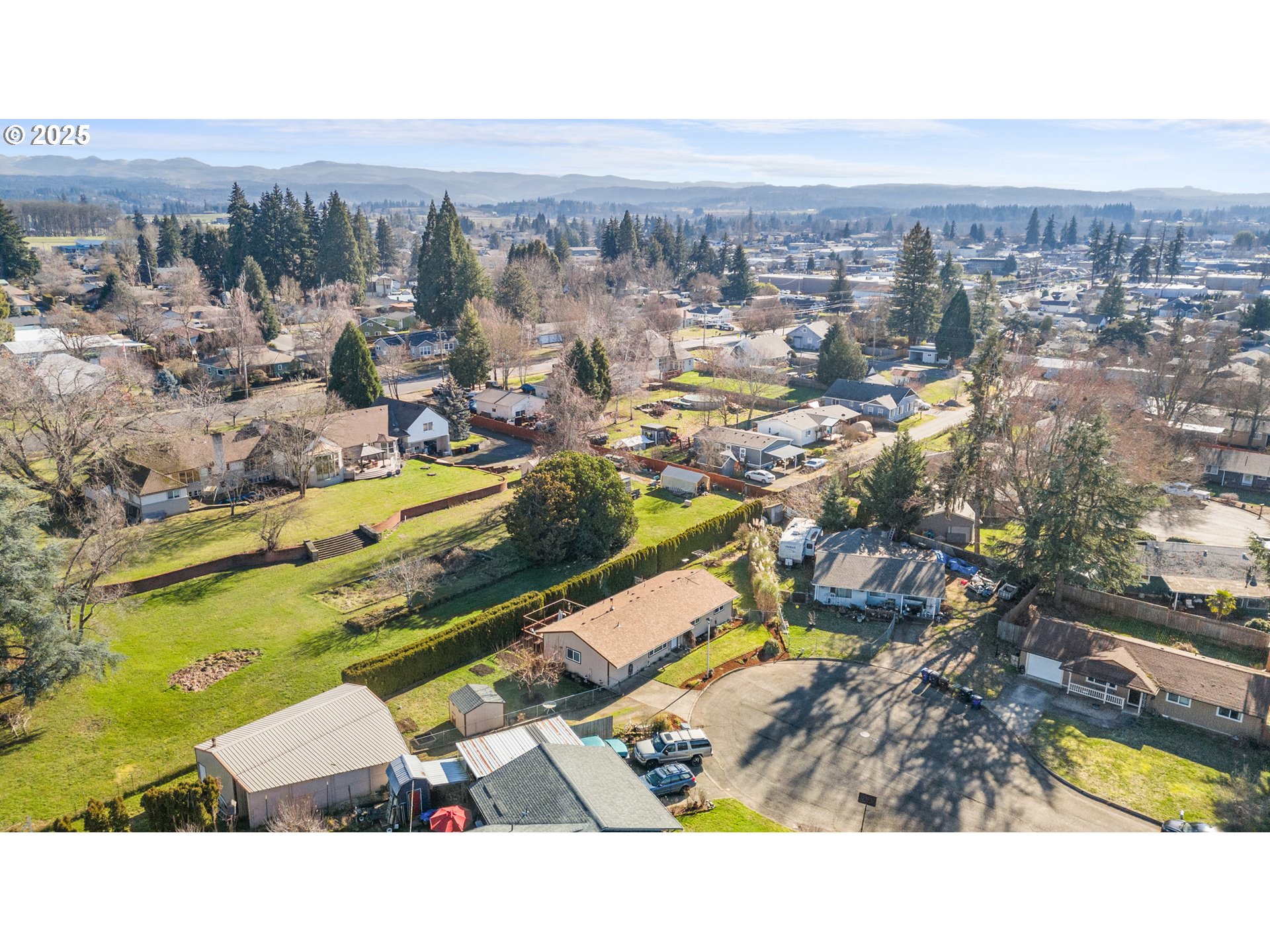 2 BERWICK CT
