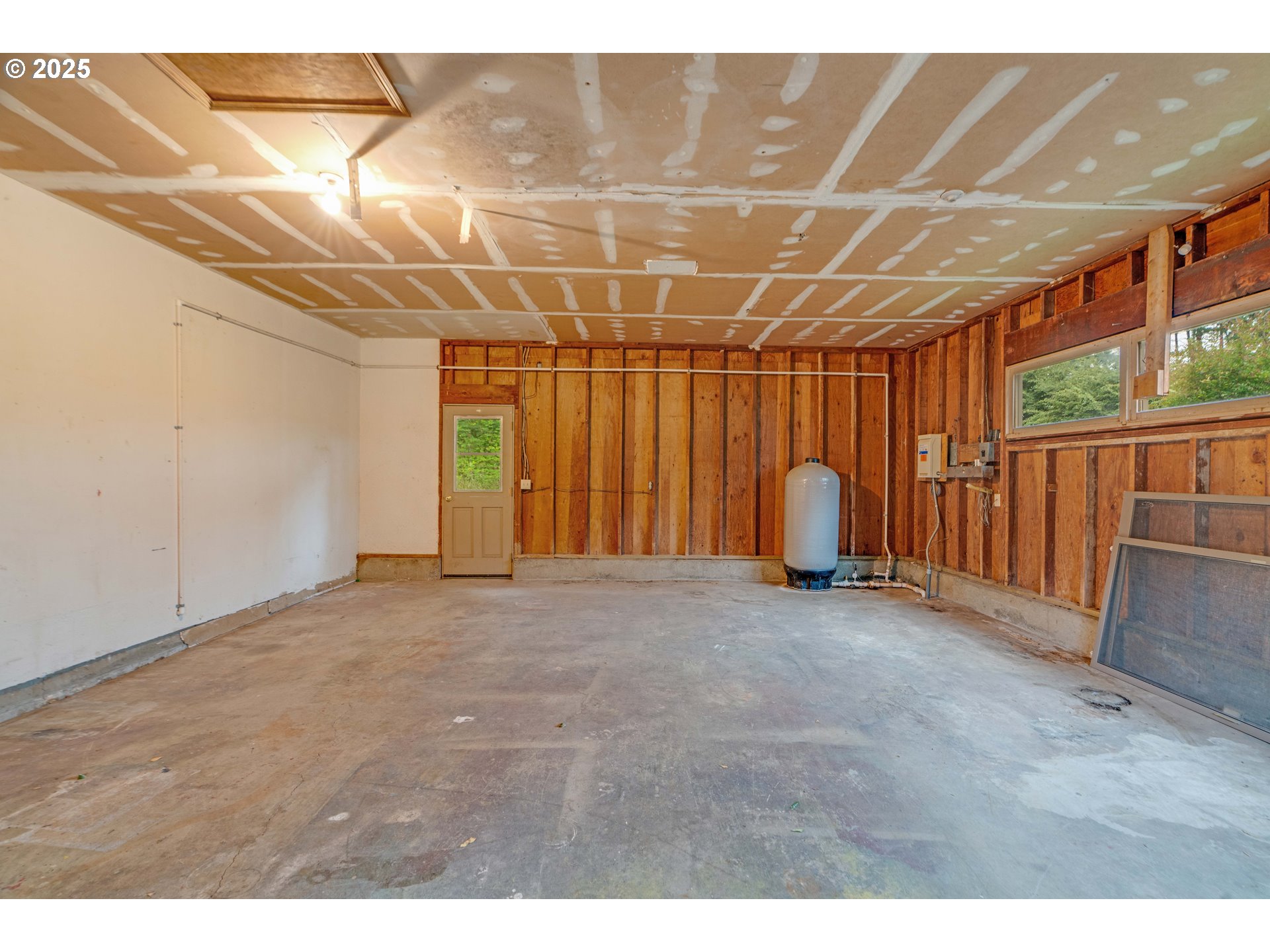 29141 SW PETES MOUNTAIN RD