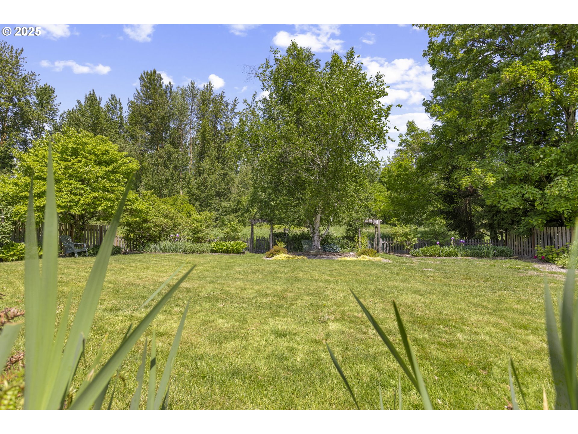 647 NE MEADOW DR, Portland