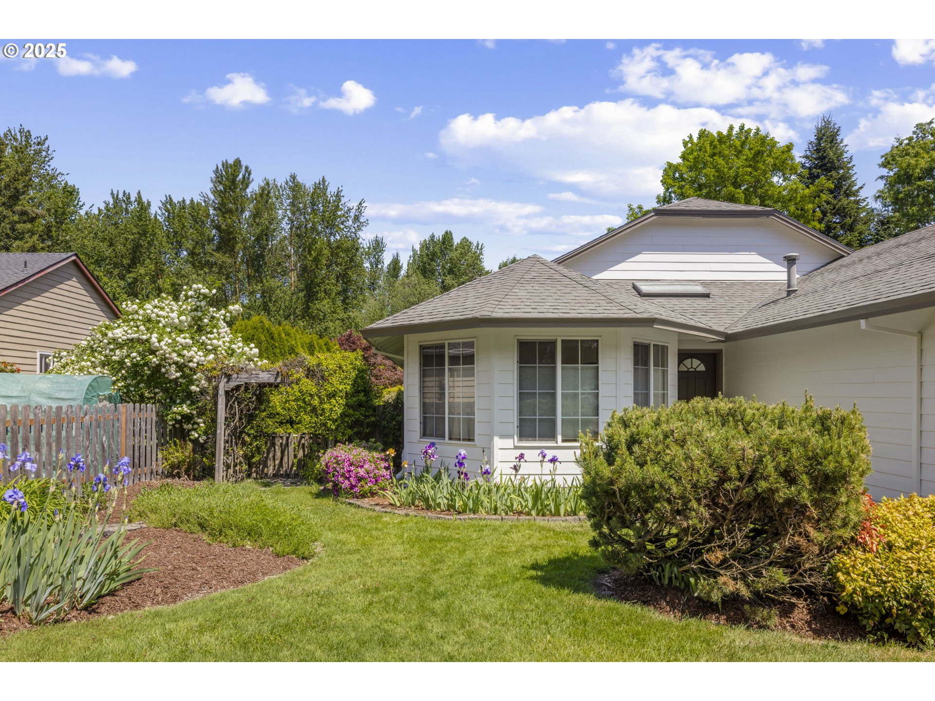 647 NE MEADOW DR, Portland