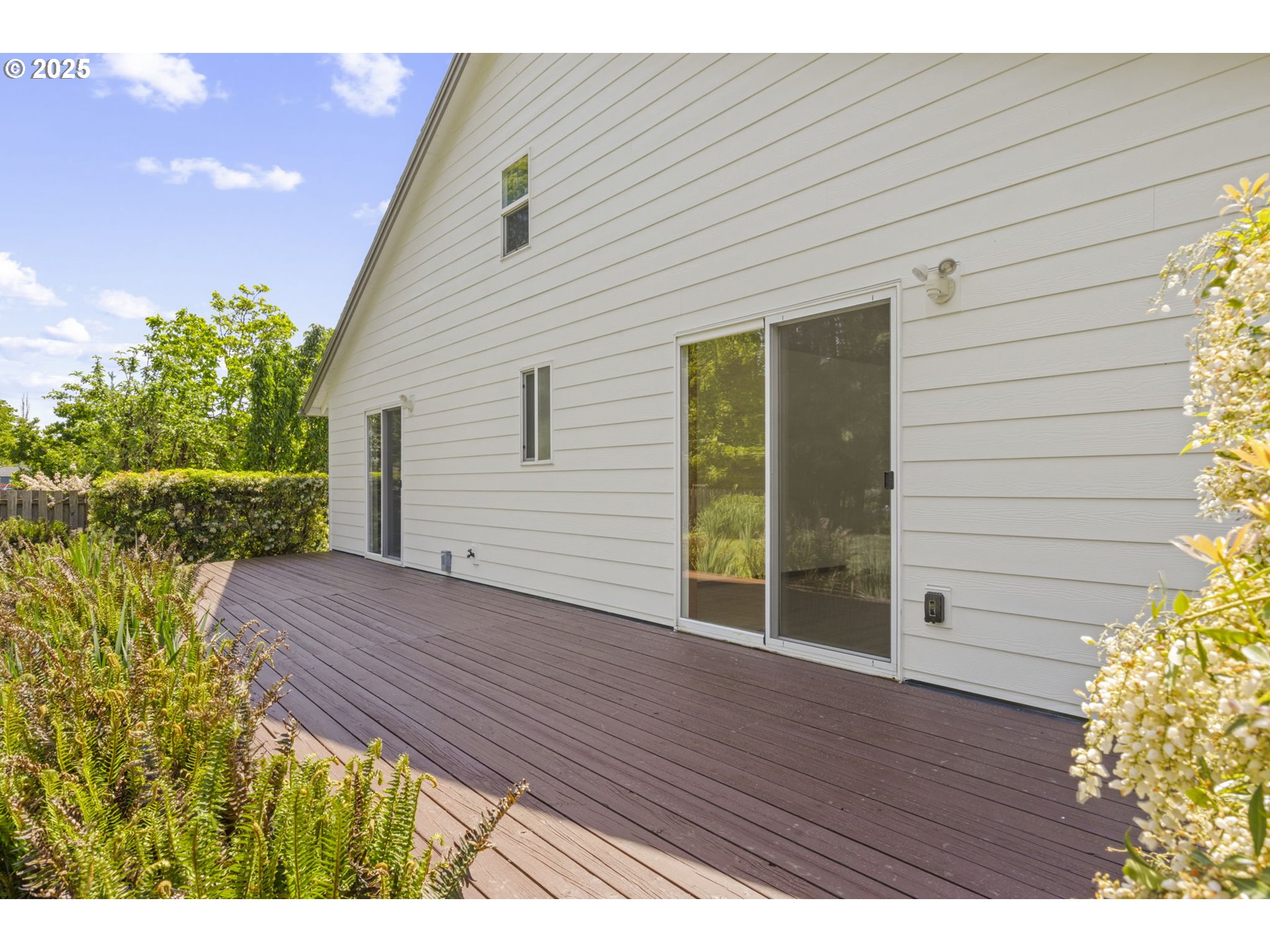 647 NE MEADOW DR, Portland