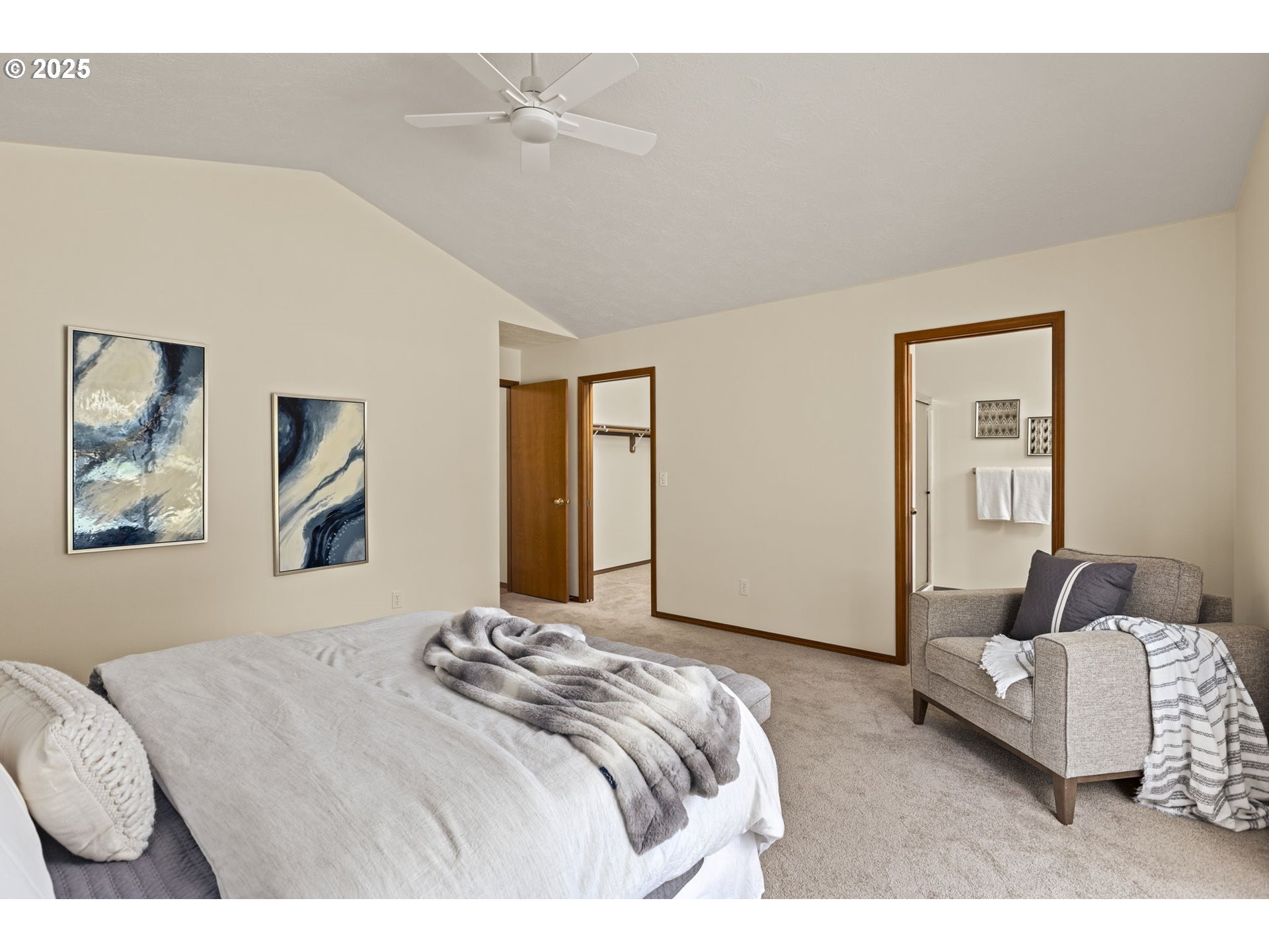 647 NE MEADOW DR, Portland