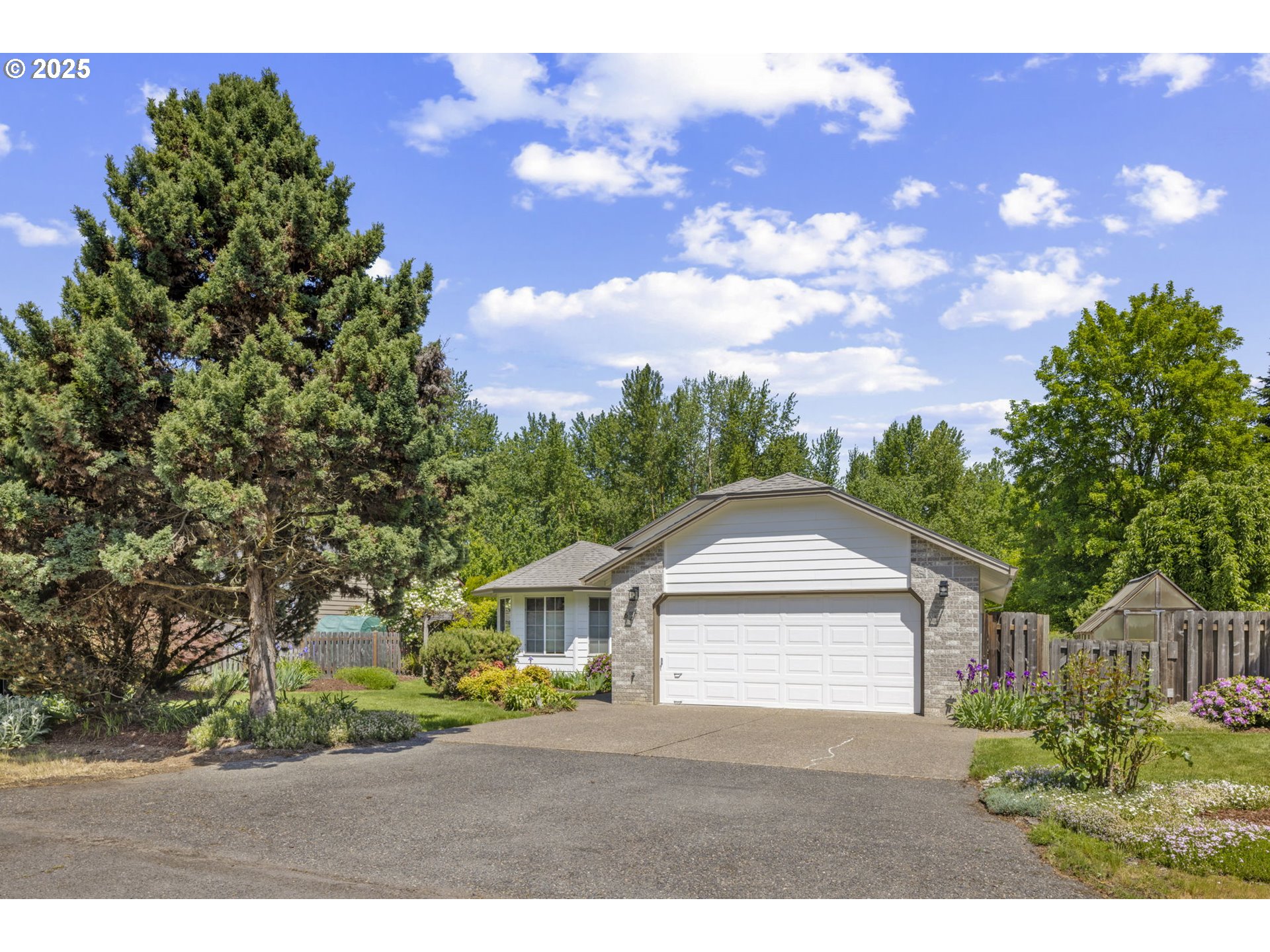 647 NE MEADOW DR, Portland