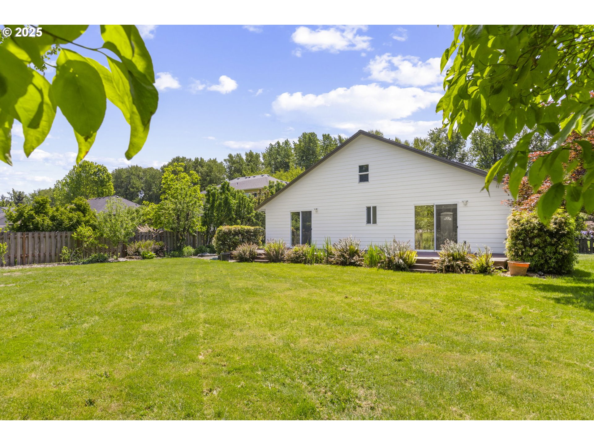 647 NE MEADOW DR, Portland