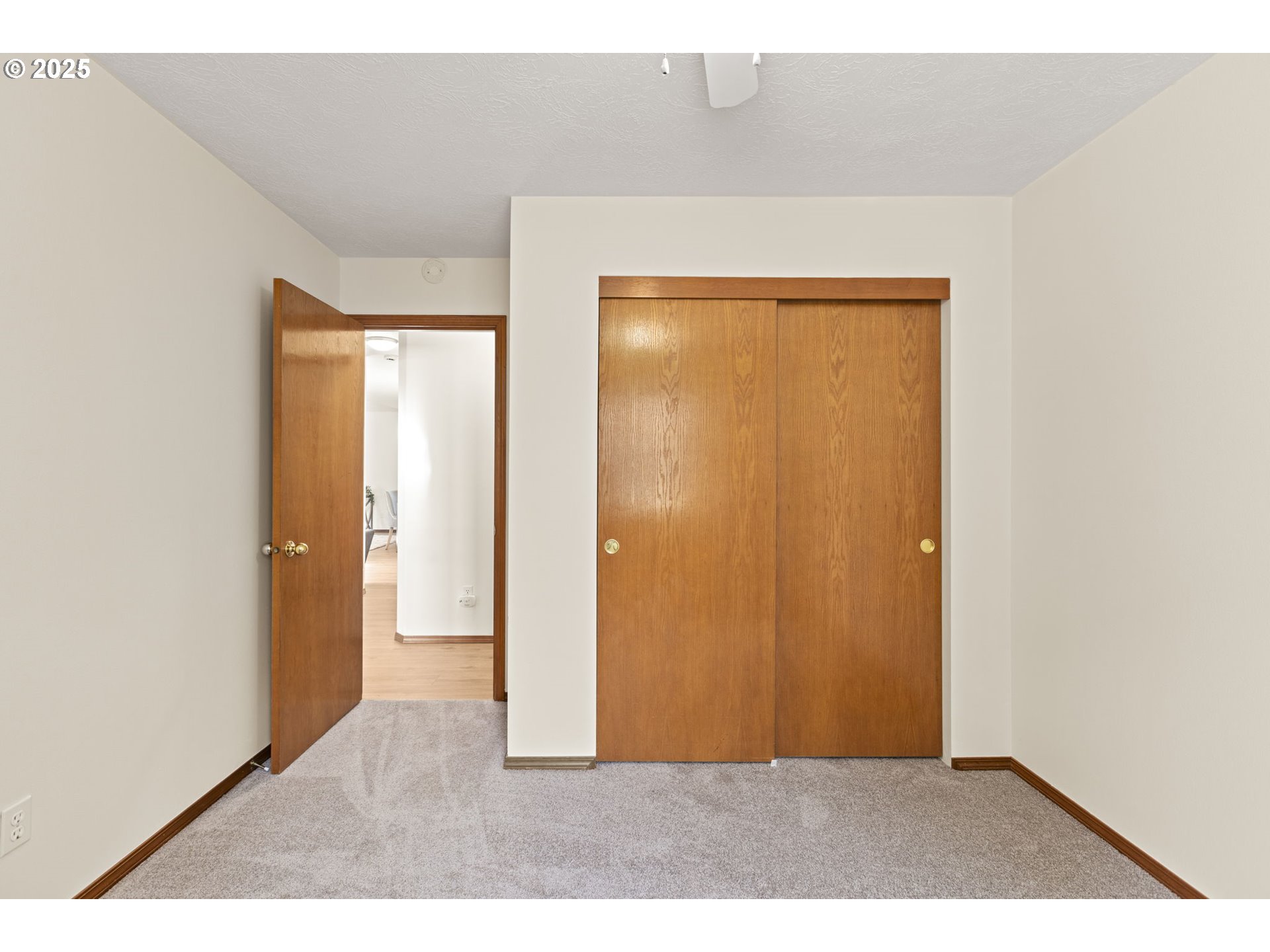 647 NE MEADOW DR, Portland