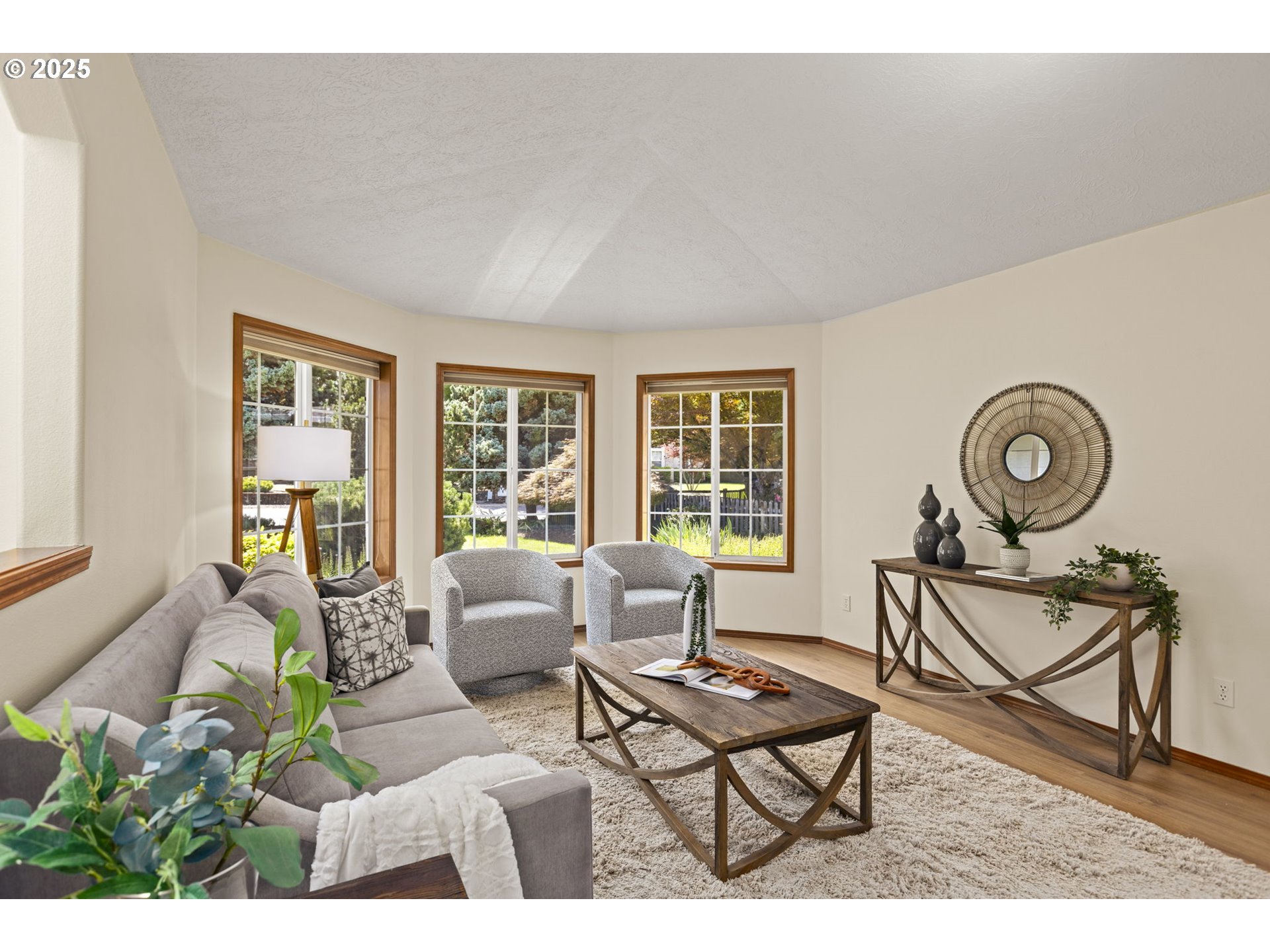 647 NE MEADOW DR, Portland