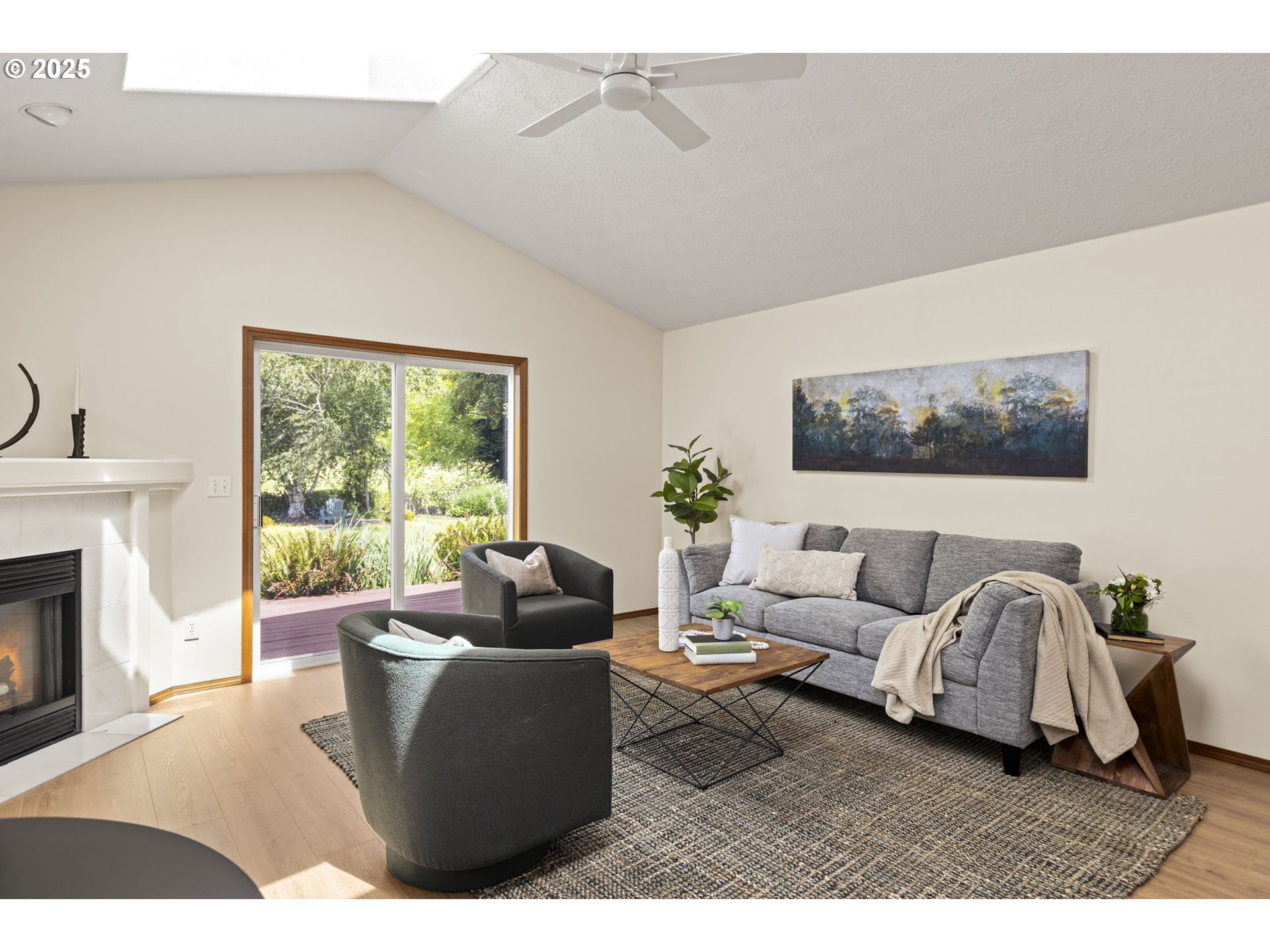 647 NE MEADOW DR, Portland