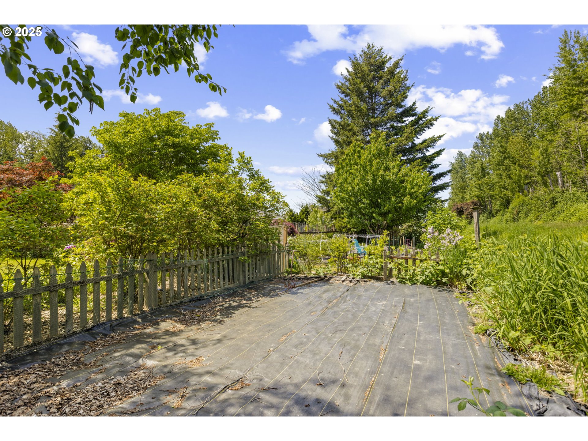 647 NE MEADOW DR, Portland