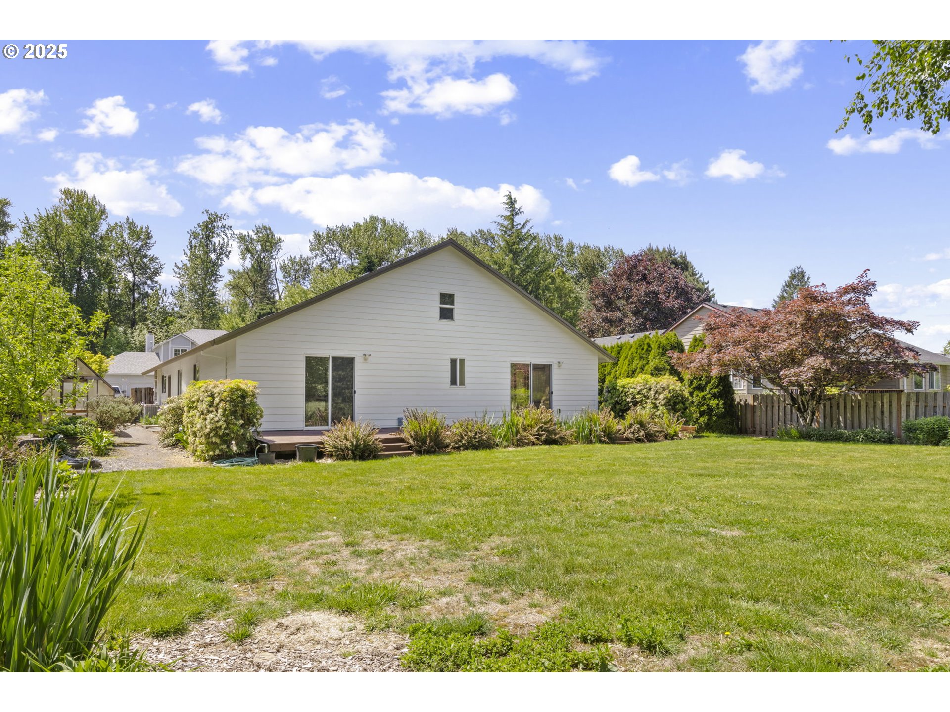 647 NE MEADOW DR, Portland