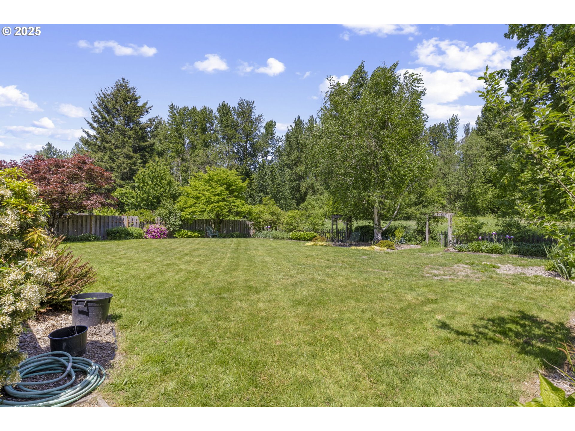 647 NE MEADOW DR, Portland