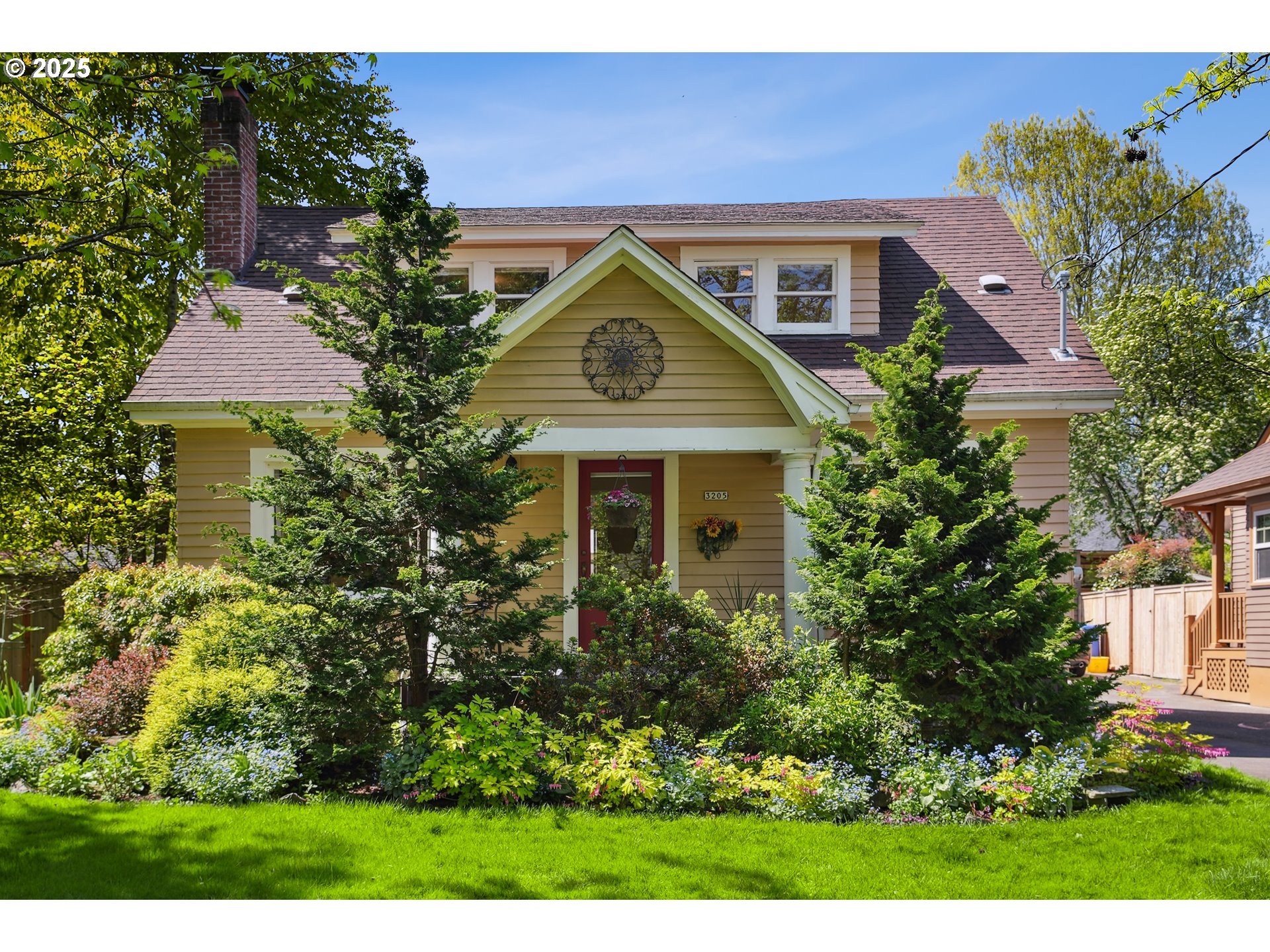 3205 NE 25TH AVE