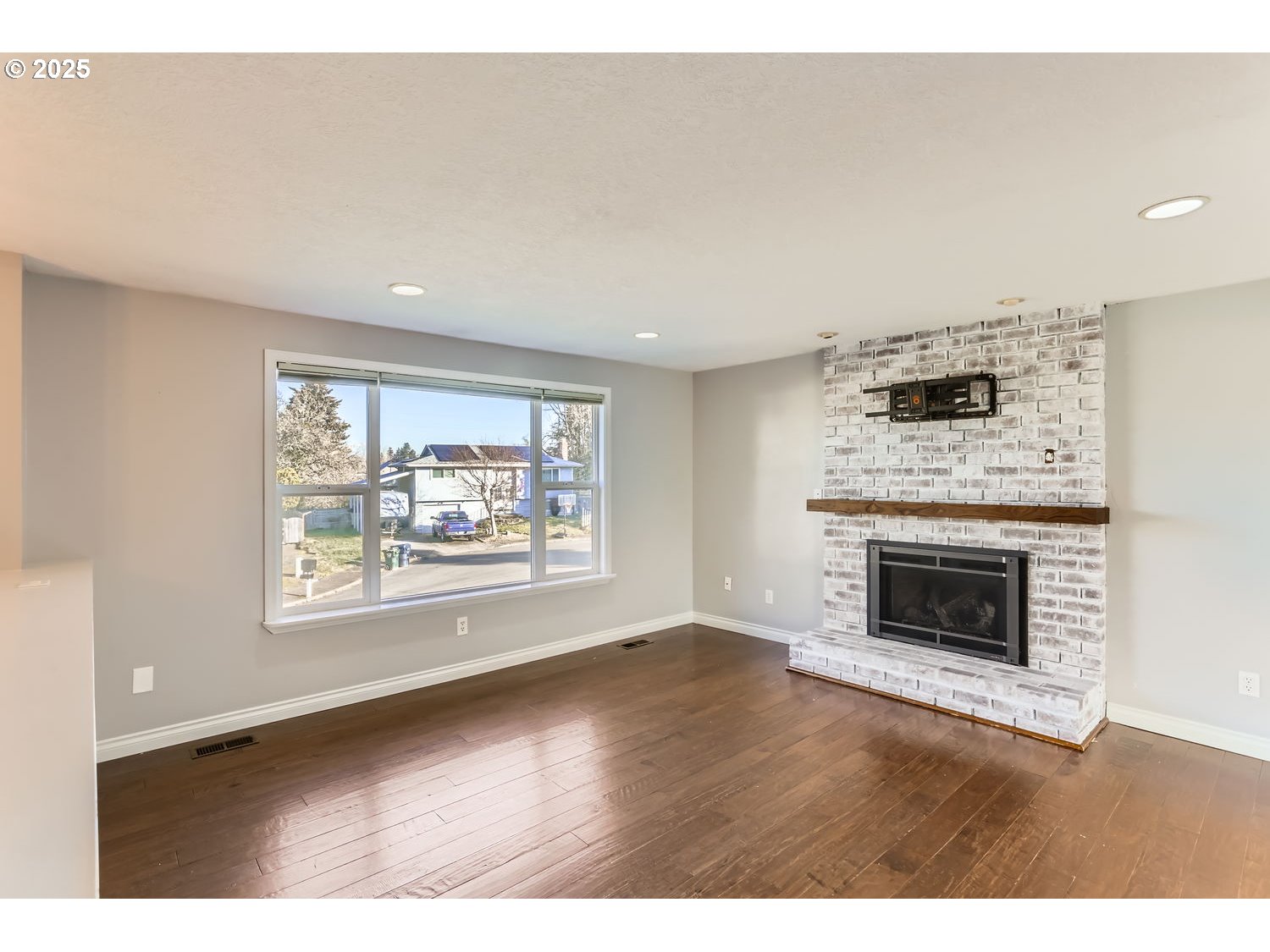 18628 SW CASCADIA CT