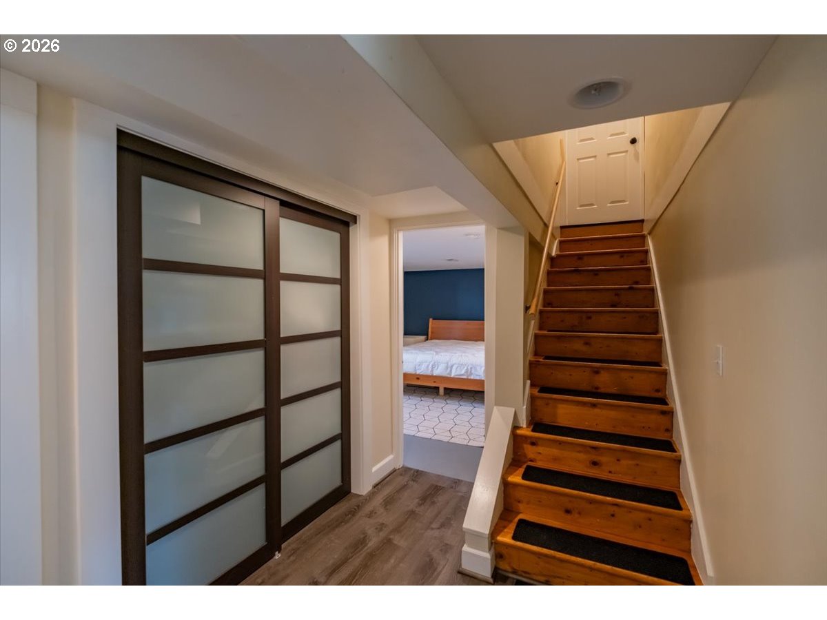 1905 SE DIVISION ST