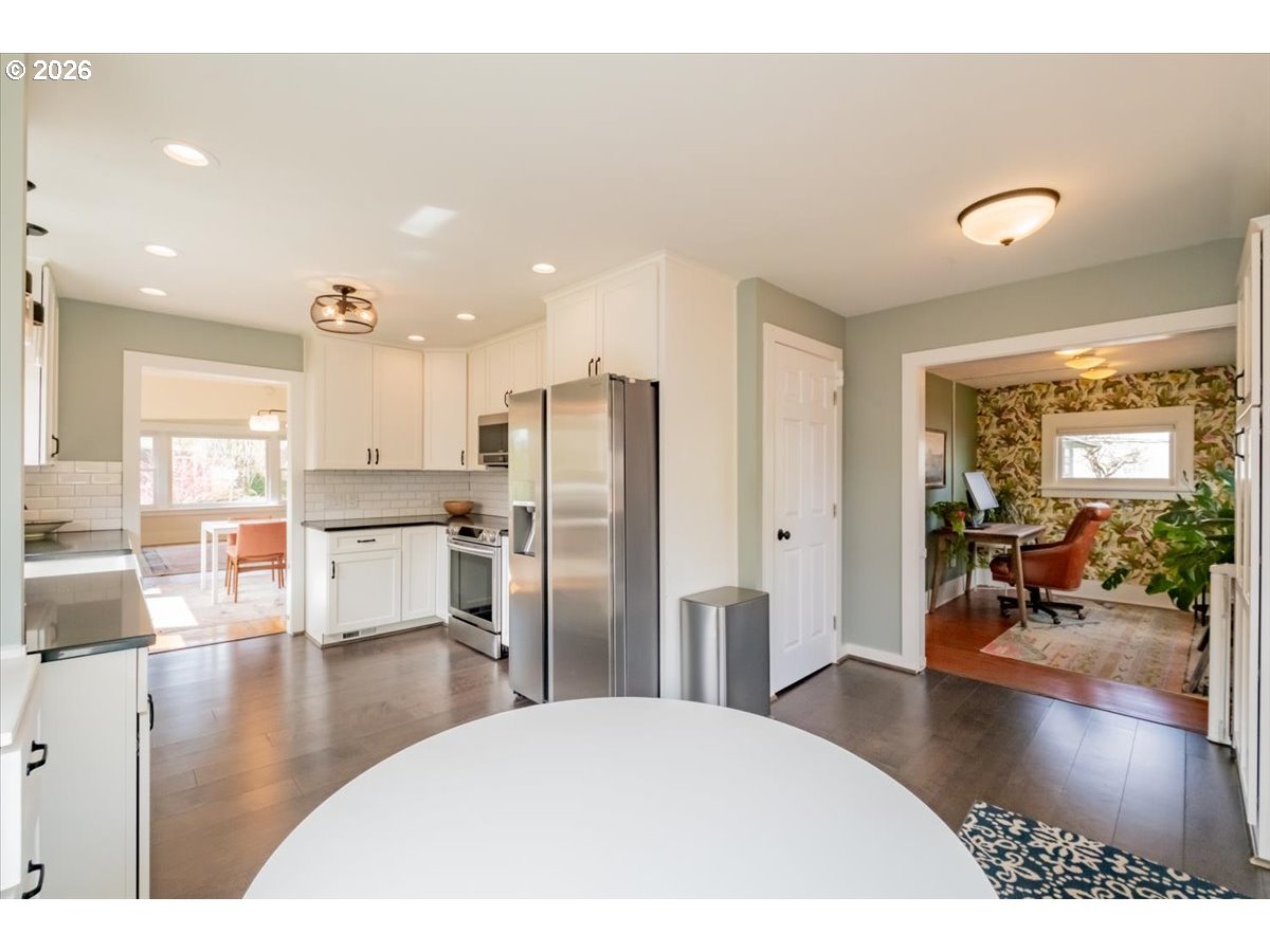 1905 SE DIVISION ST