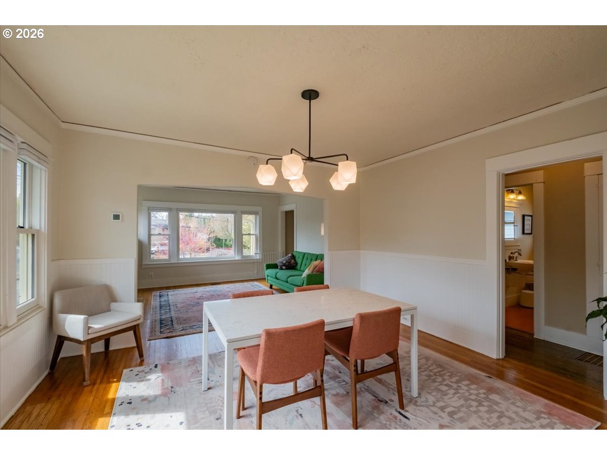 1905 SE DIVISION ST
