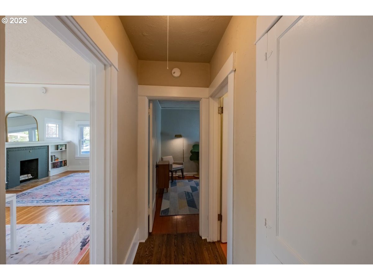 1905 SE DIVISION ST