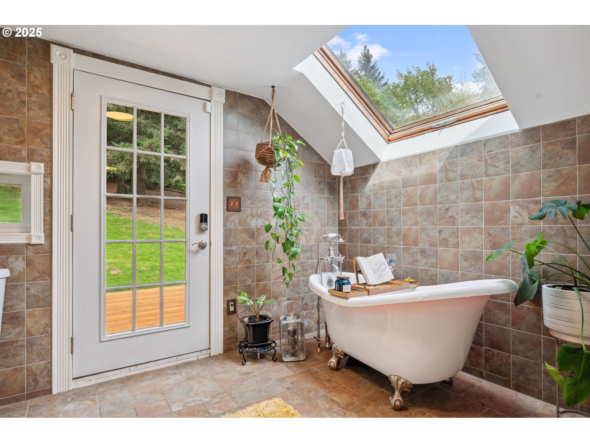 25925 NW SAINT HELENS RD