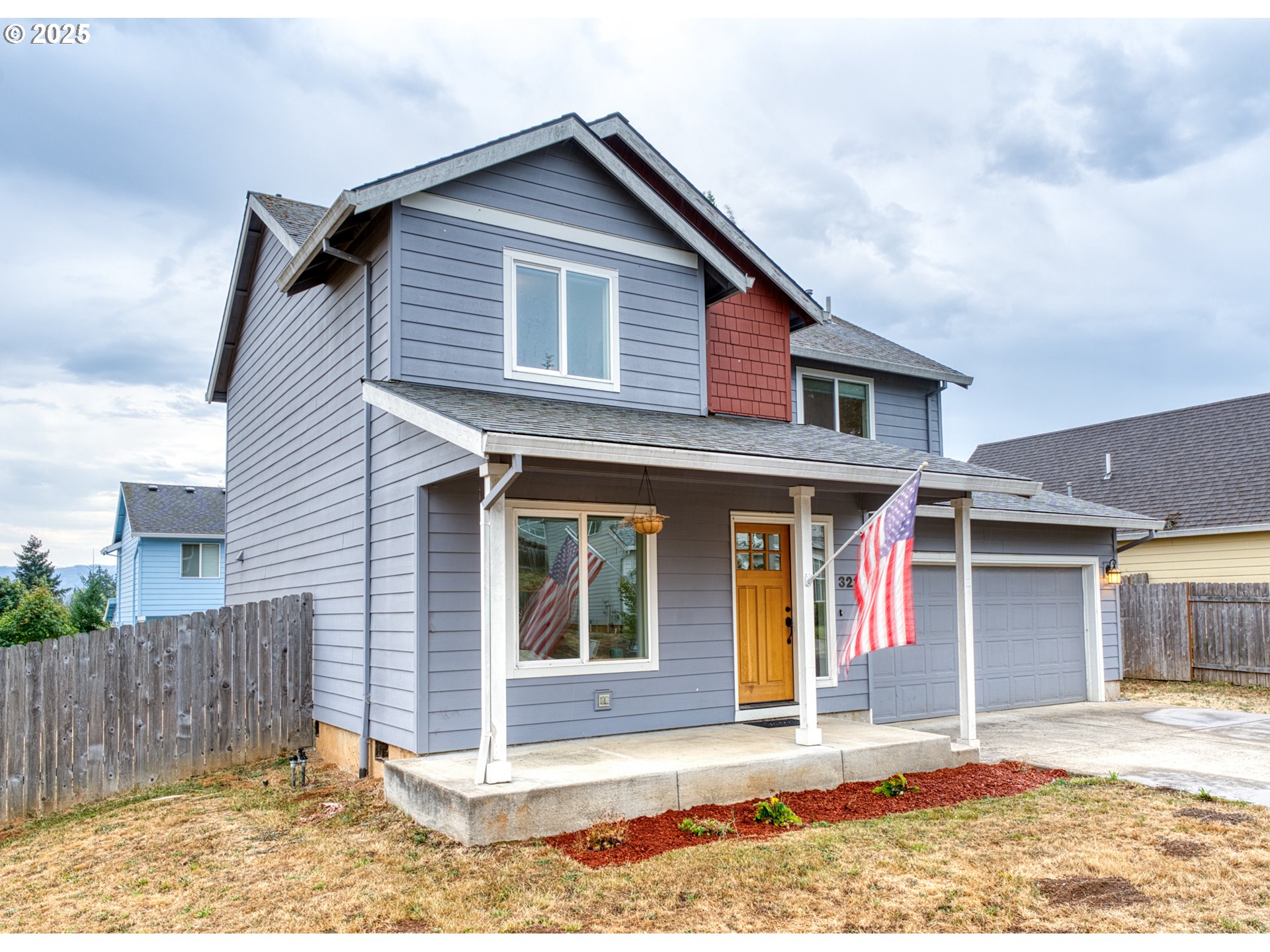 321 NW PACIFIC HILLS DR