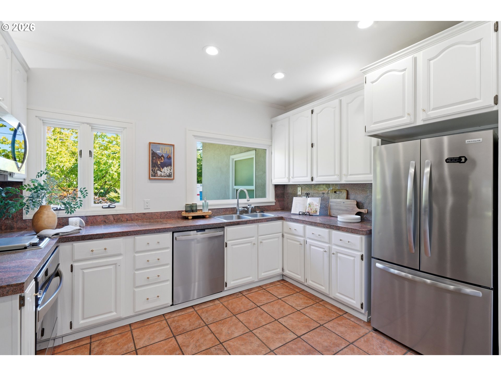 1133 NE 37TH AVE
