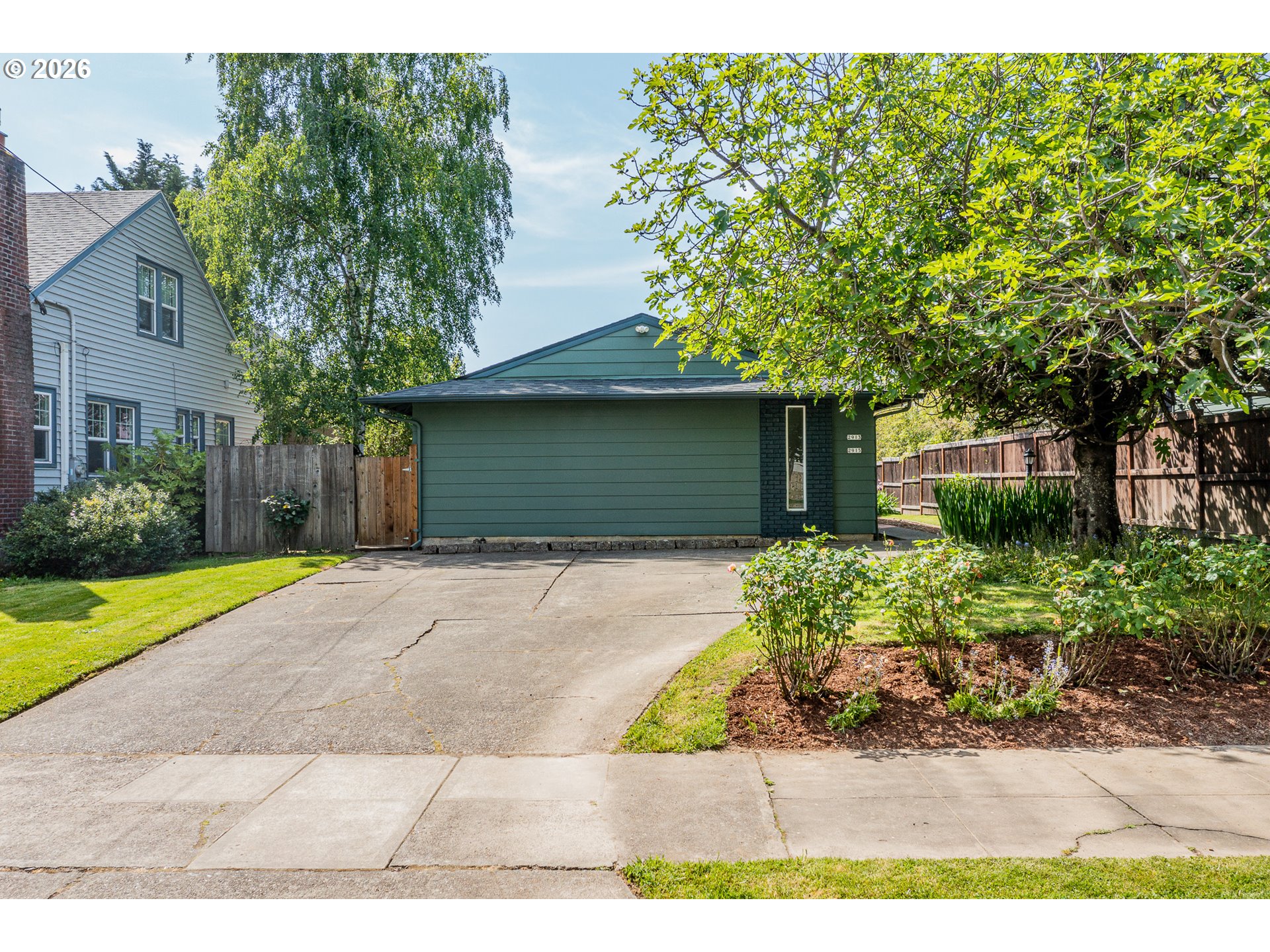 2913/2915 SE 19TH AVE
