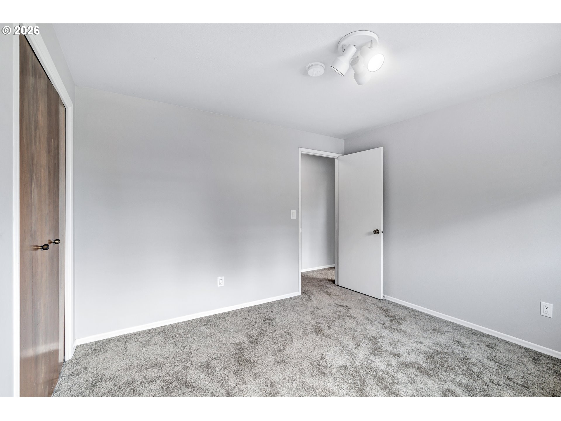 17 BRITTEN CT