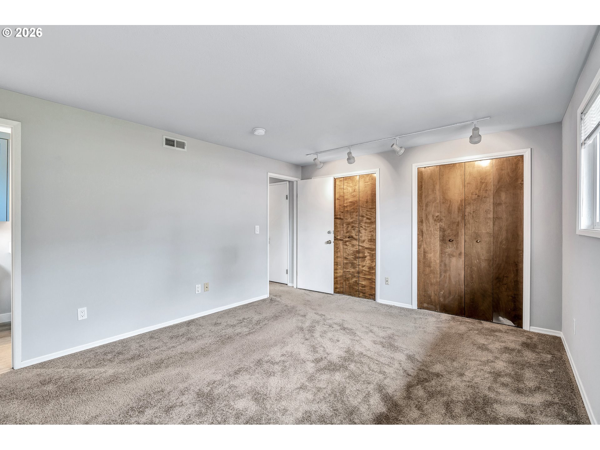 17 BRITTEN CT