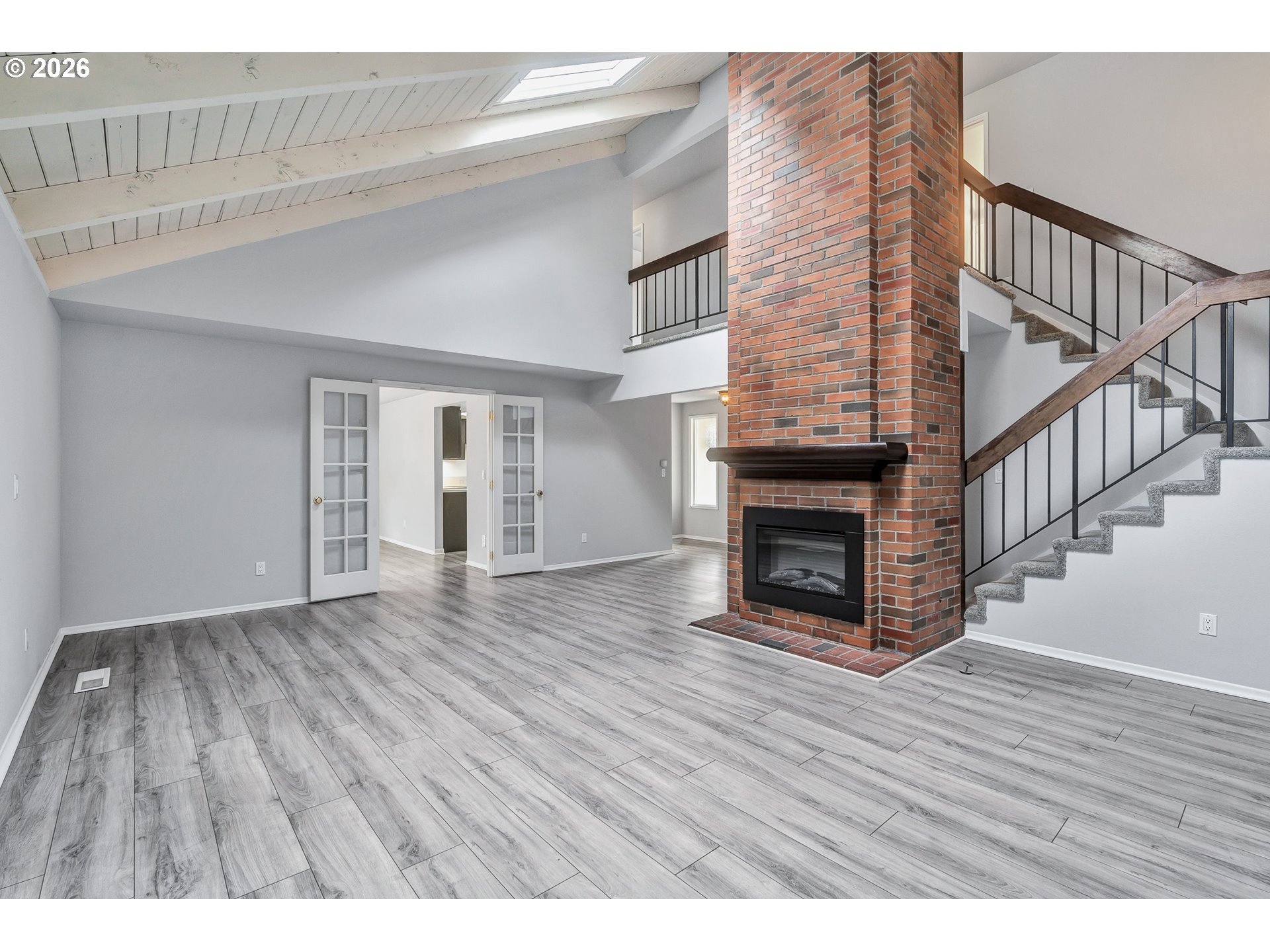 17 BRITTEN CT