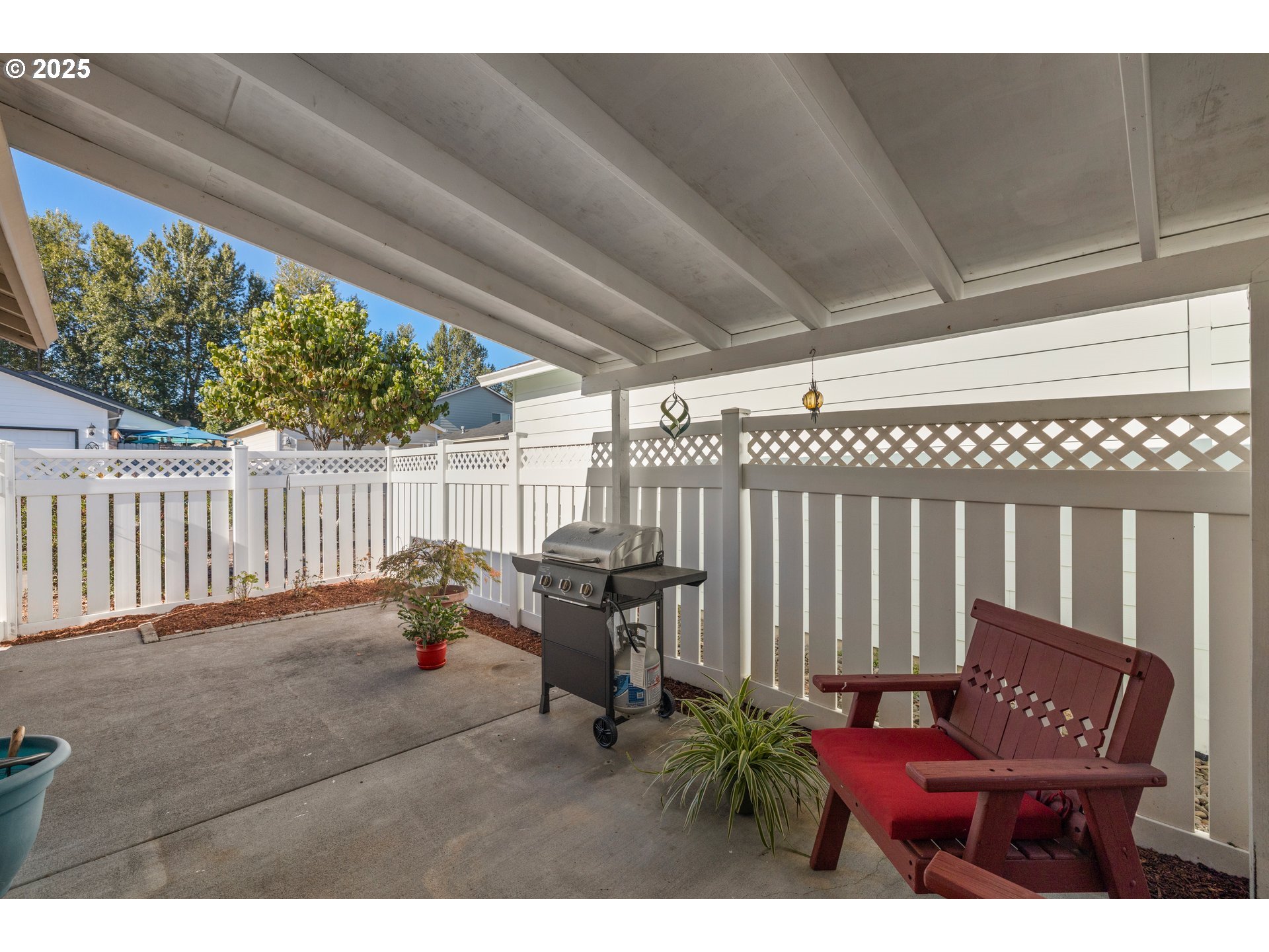 20674 NE SHORE VIEW DR