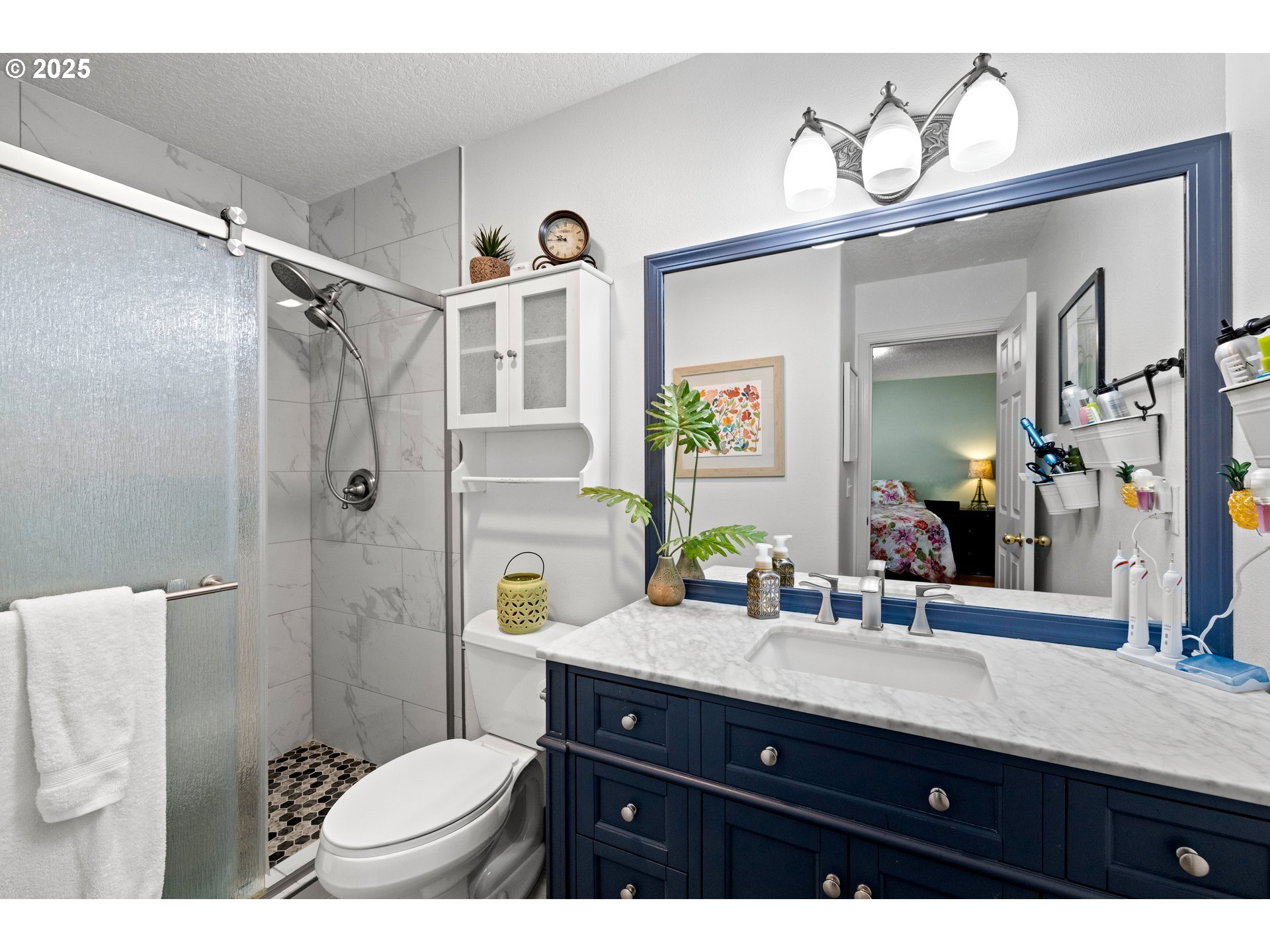 20674 NE SHORE VIEW DR