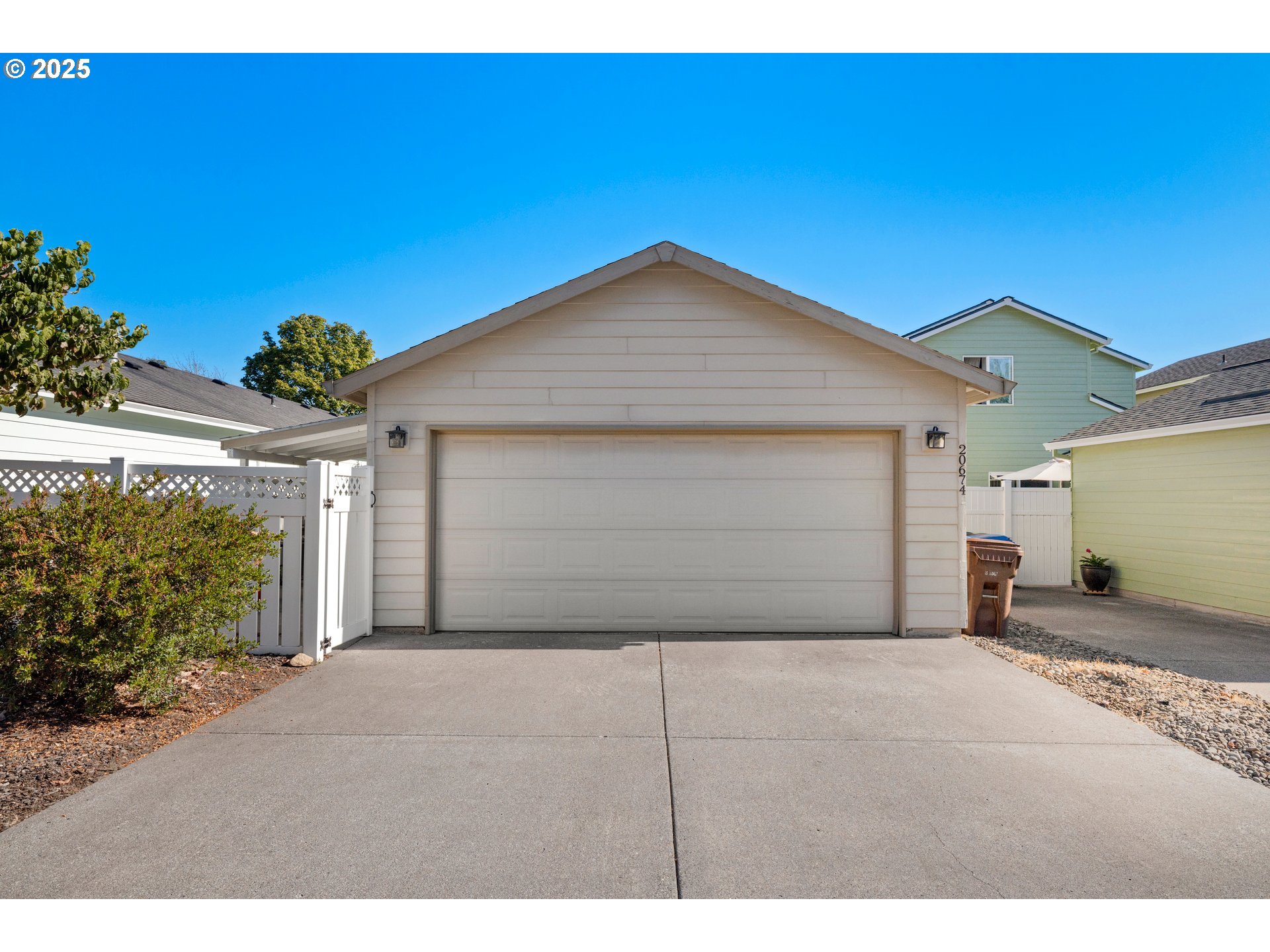 20674 NE SHORE VIEW DR