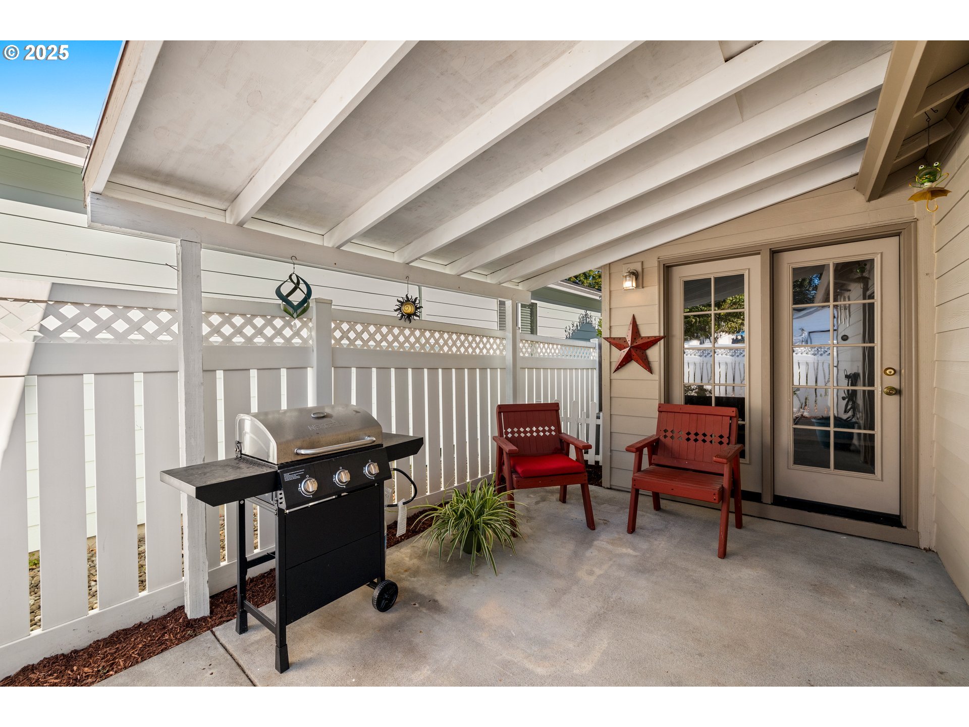 20674 NE SHORE VIEW DR