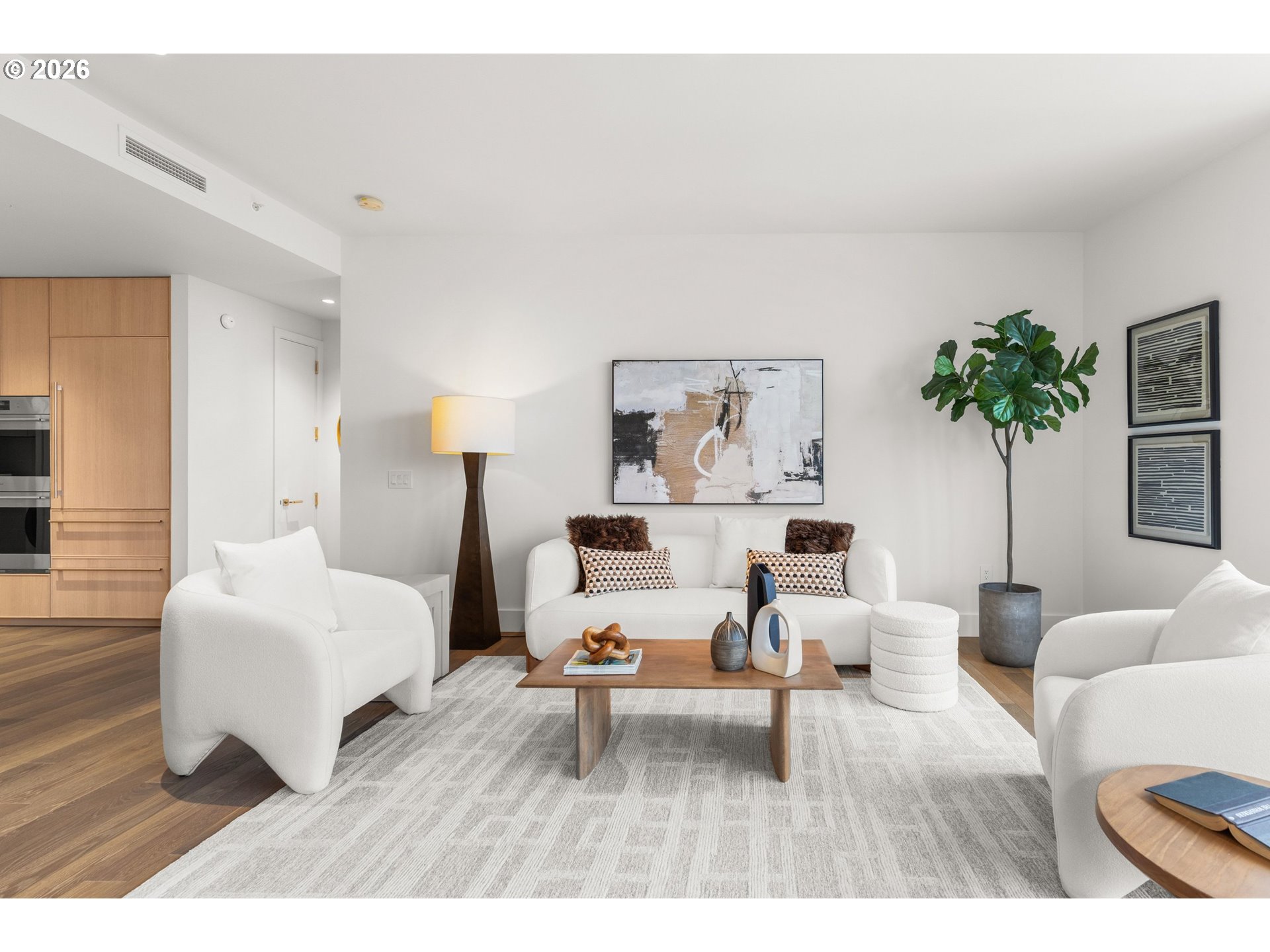 550 SW 10TH AVE 2102