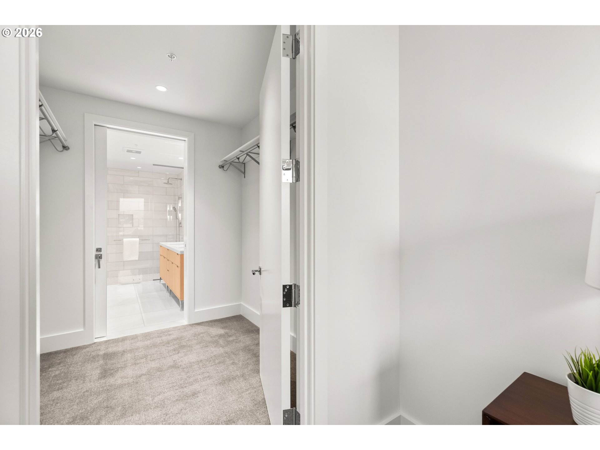 550 SW 10TH AVE 2102