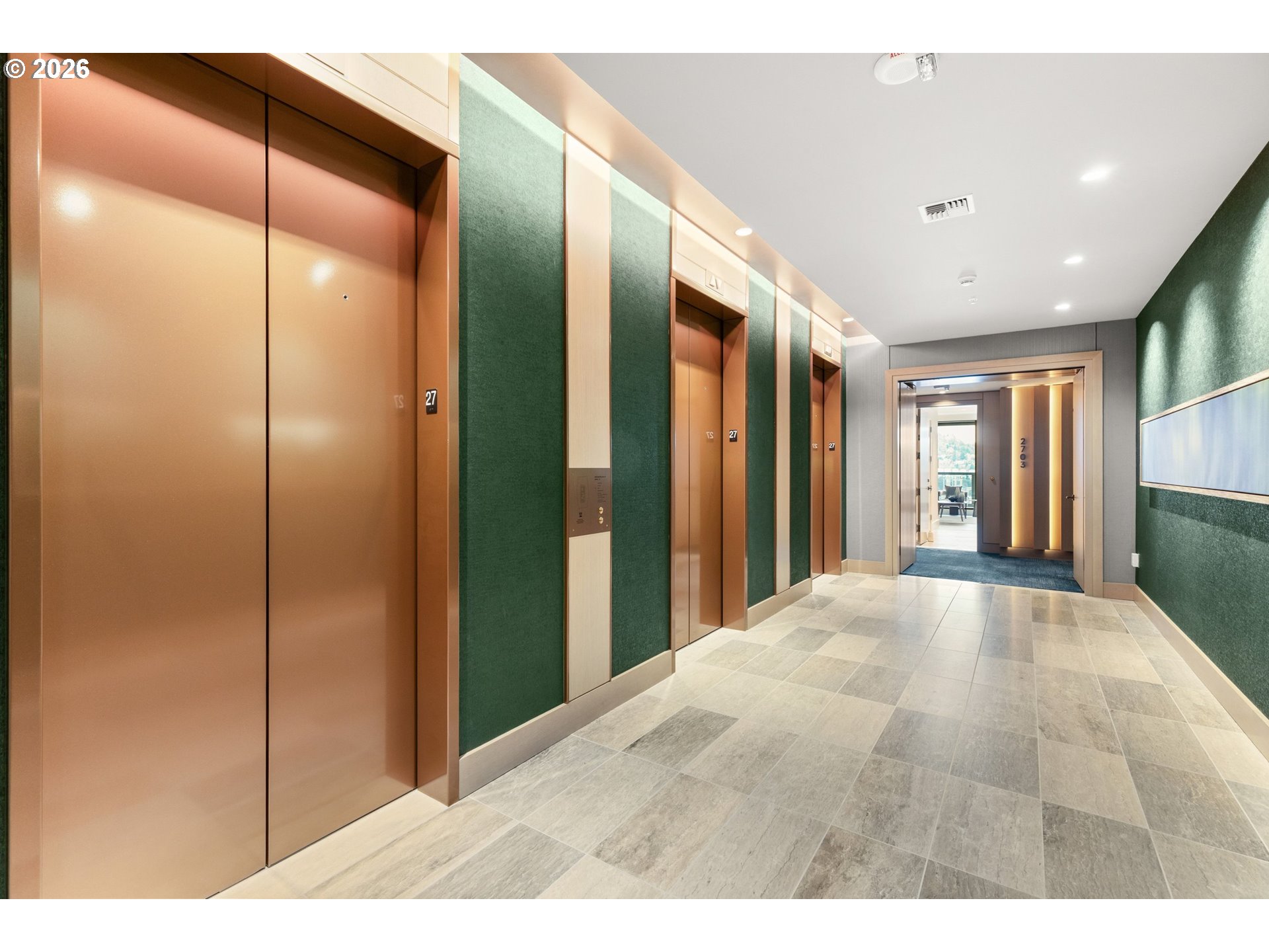 550 SW 10TH AVE 2102