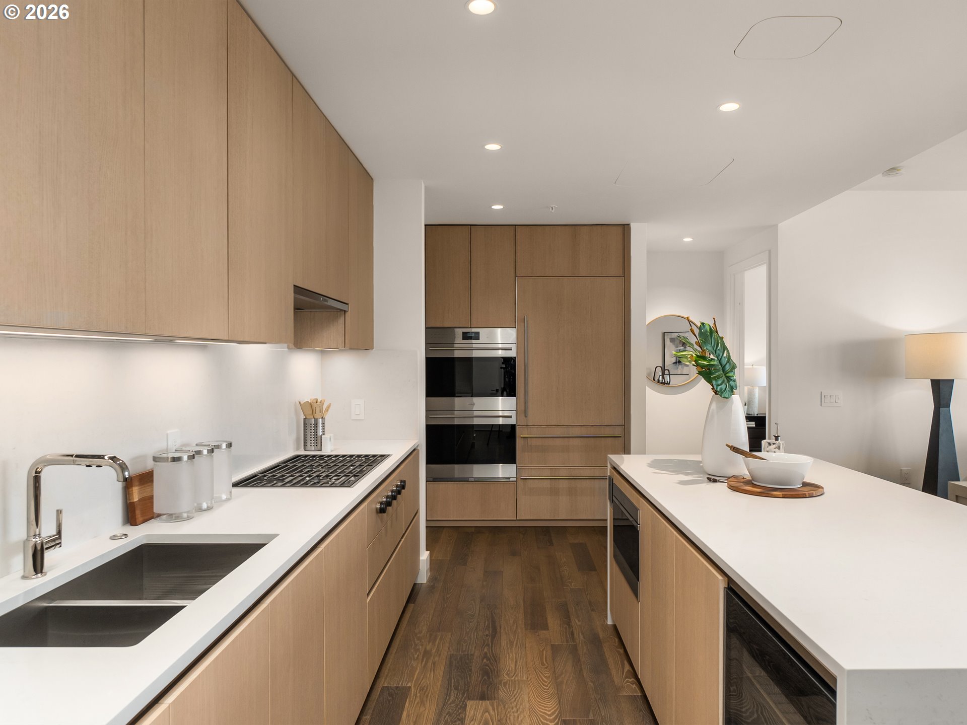 550 SW 10TH AVE 2102