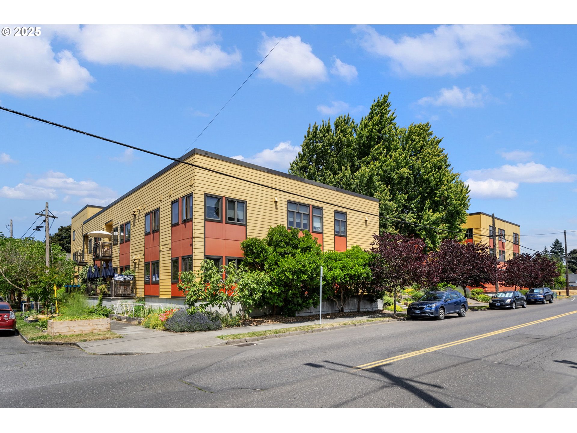 2525 N KILLINGSWORTH ST 205