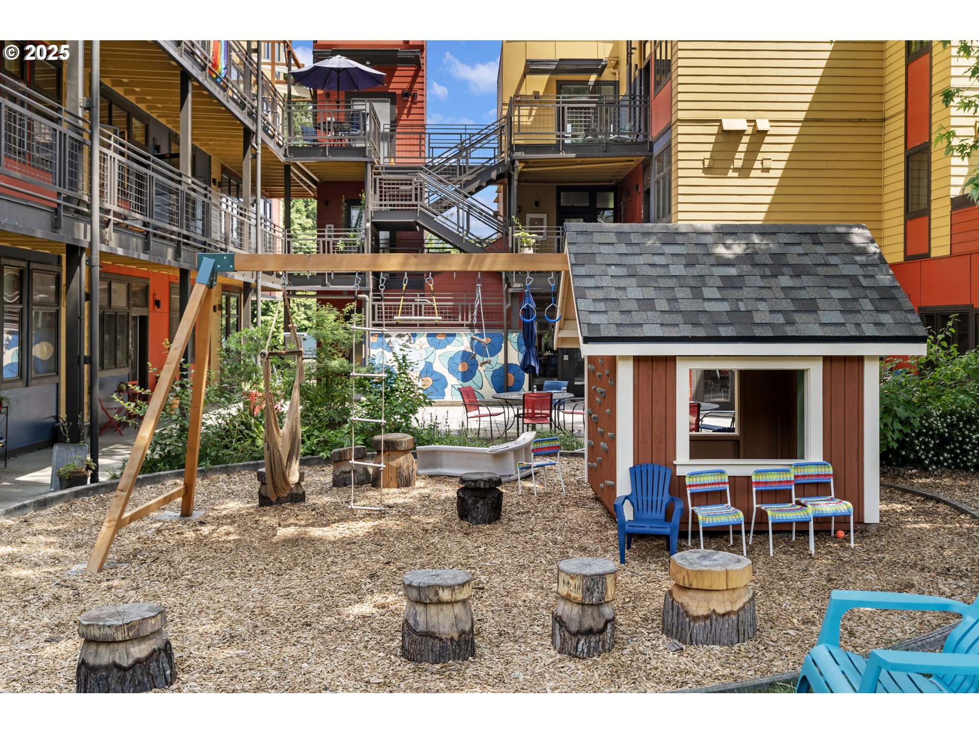 2525 N KILLINGSWORTH ST 205