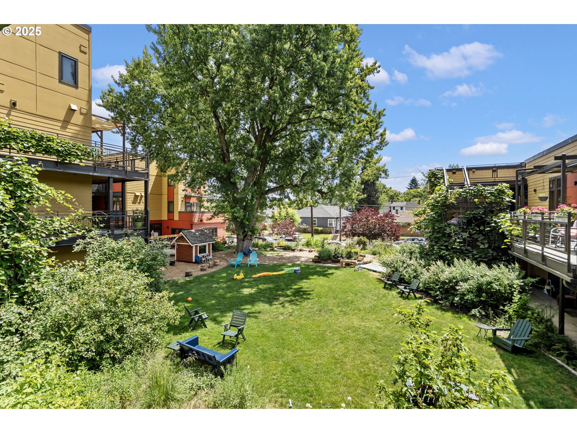 2525 N KILLINGSWORTH ST 205
