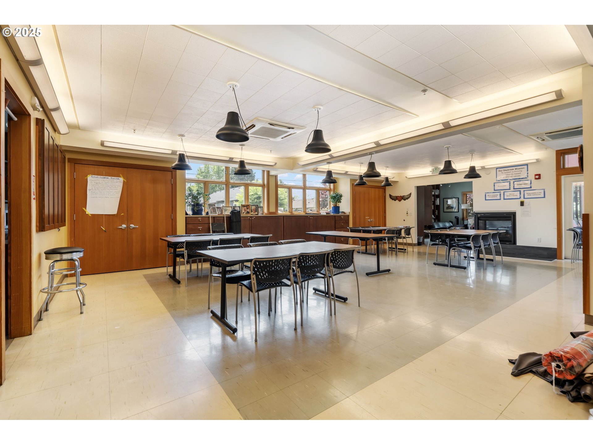 2525 N KILLINGSWORTH ST 205