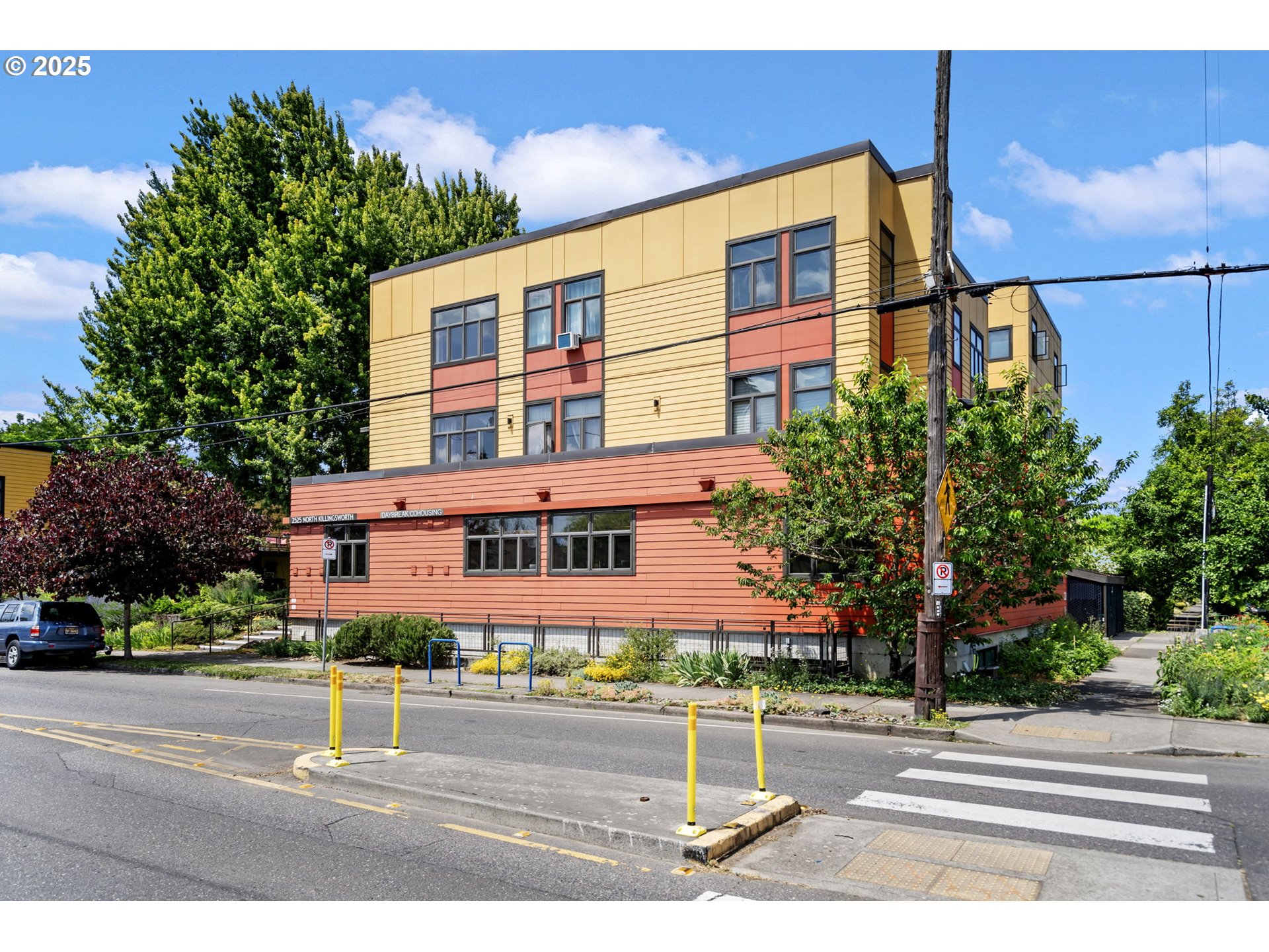 2525 N KILLINGSWORTH ST 205