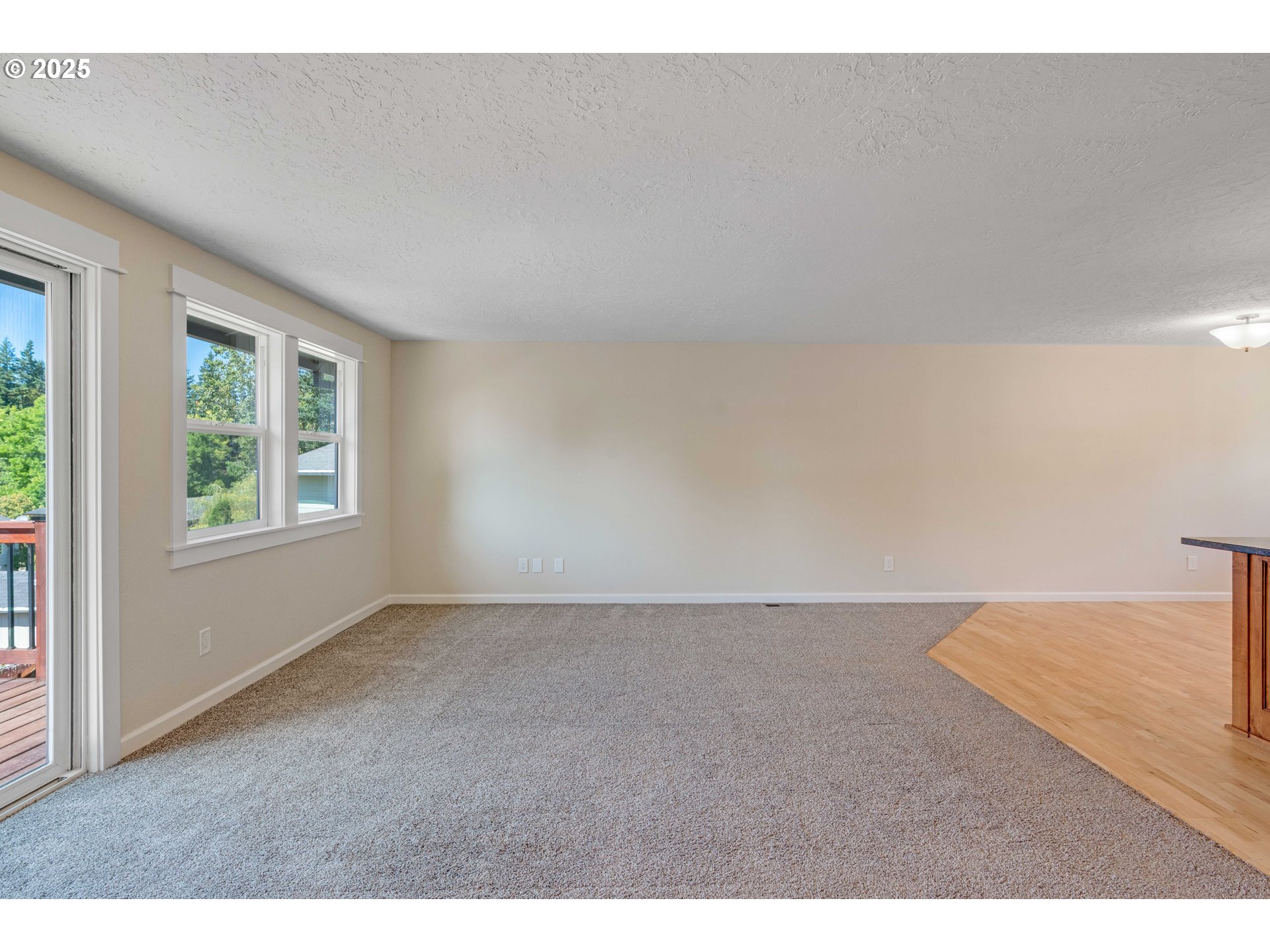 423 NE HACIENDA PL